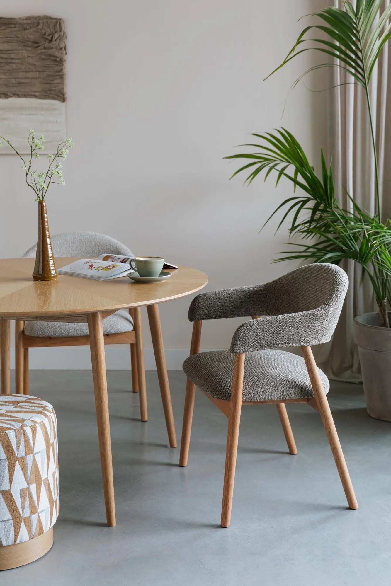 Armlehnstuhl Indy Dark Brown in braun präsentiert im Onlineshop von KAQTU Design AG. Stuhl mit Armlehne ist von White Label Living