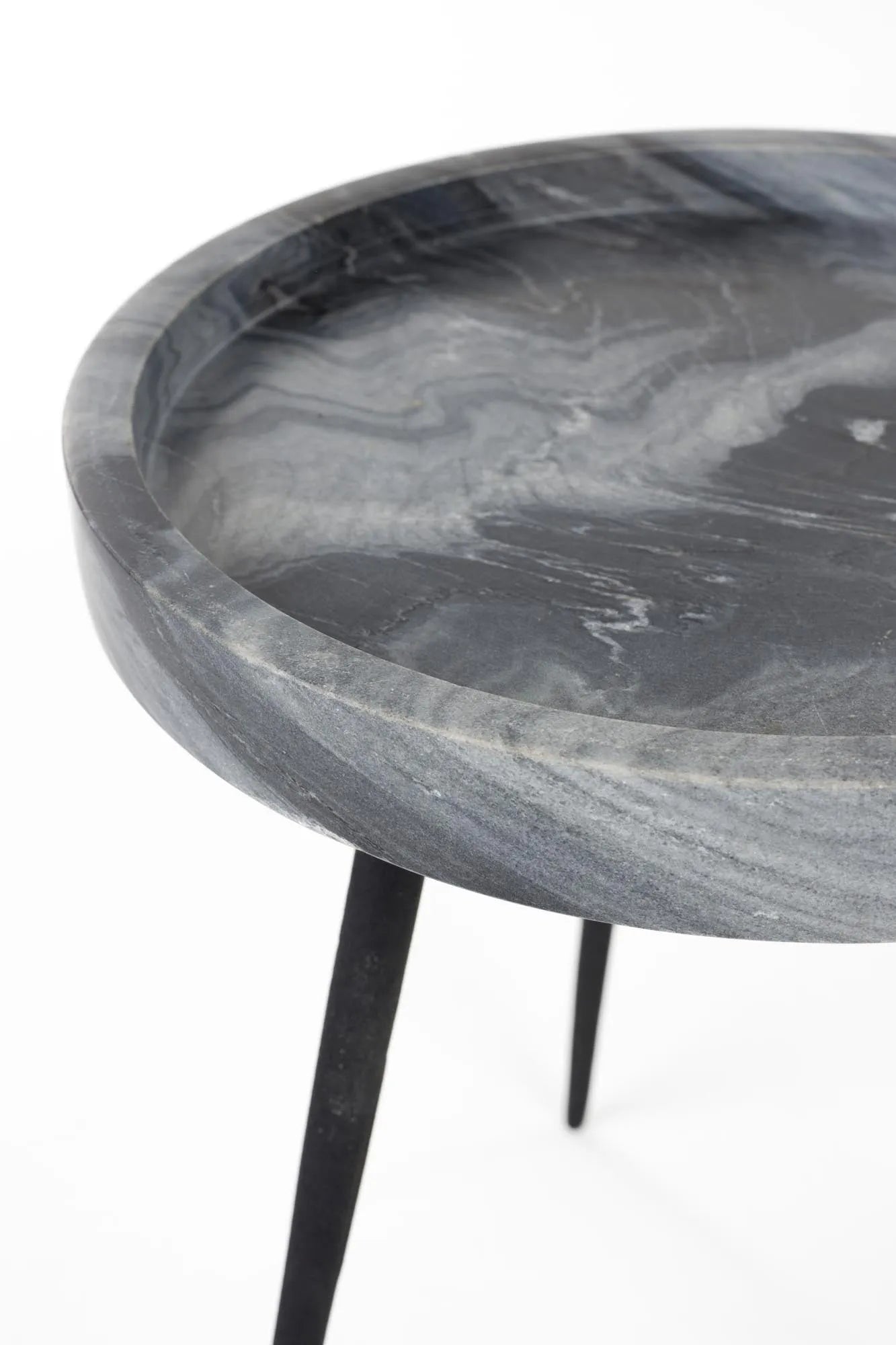 Beistelltisch Karrara Grey in schwarz präsentiert im Onlineshop von KAQTU Design AG. Beistelltisch ist von White Label Living