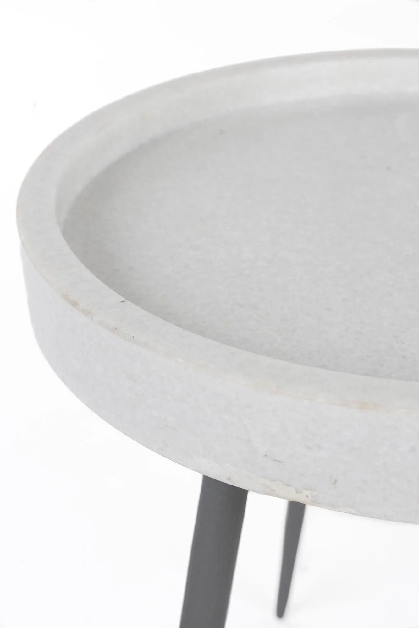 Beistelltisch Karrara White in Weiss präsentiert im Onlineshop von KAQTU Design AG. Beistelltisch ist von White Label Living