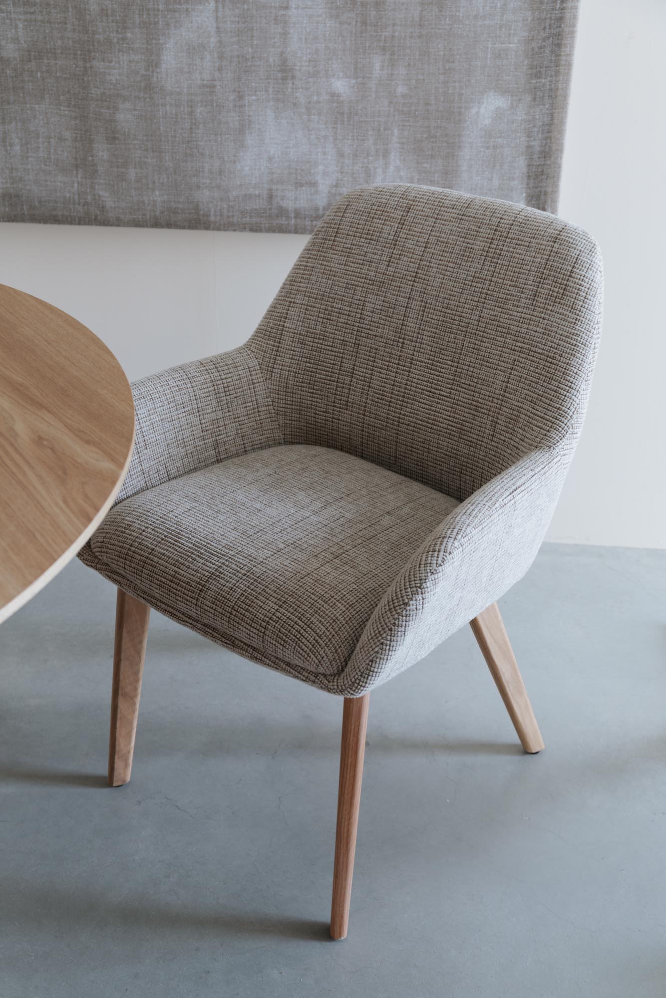 Stuhl Loua in Braun präsentiert im Onlineshop von KAQTU Design AG. Stuhl ist von White Label Living