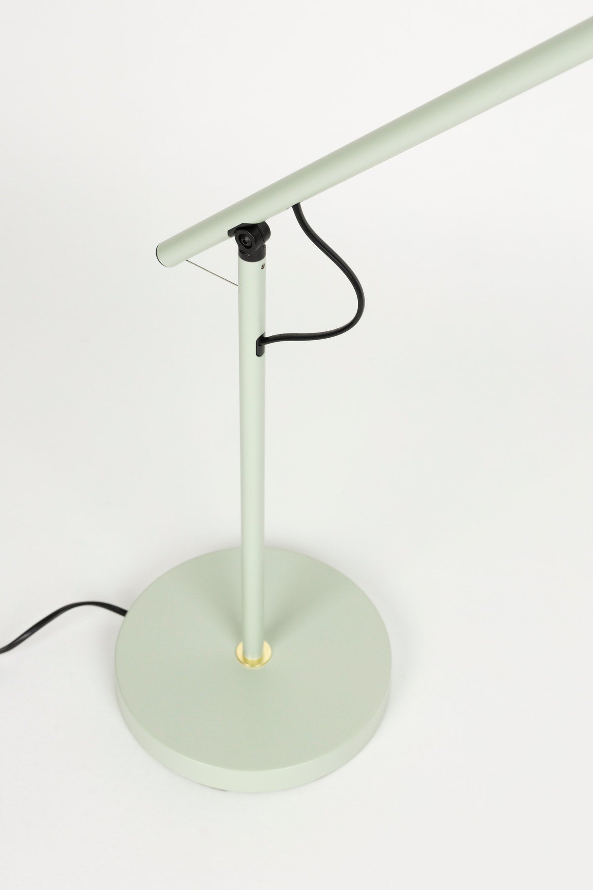 Stehlampe Aero in Grün präsentiert im Onlineshop von KAQTU Design AG. Stehleuchte ist von White Label Living