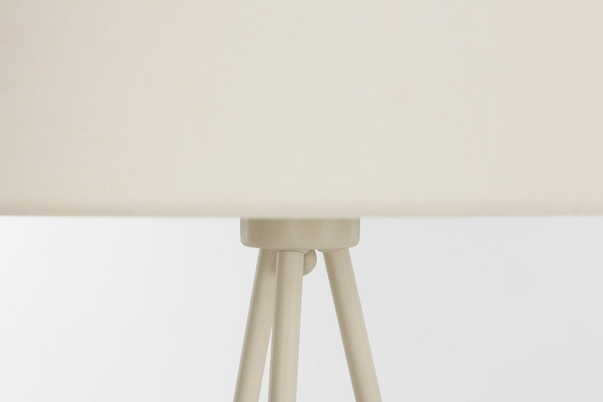 Stehleuchte Susie Beige in beige präsentiert im Onlineshop von KAQTU Design AG. Stehleuchte ist von White Label Living