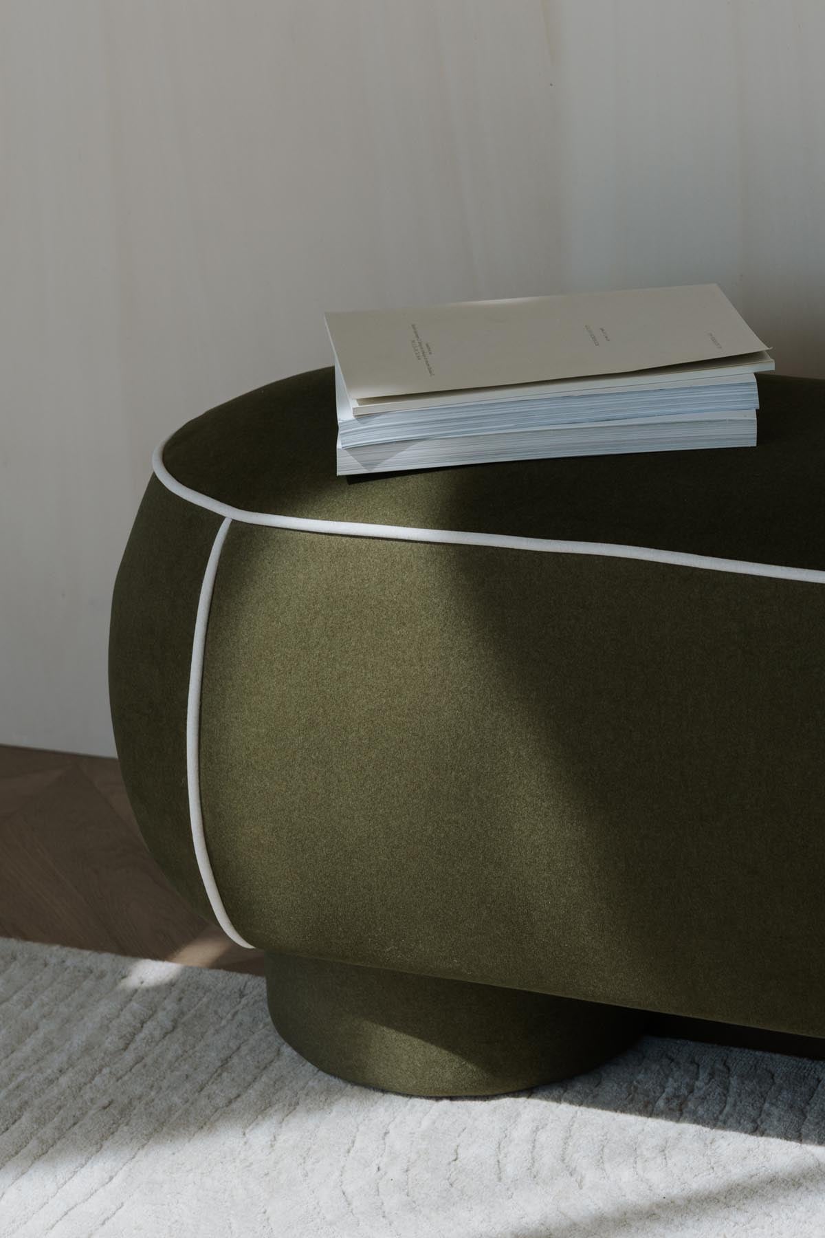 Bank Marina in Grün präsentiert im Onlineshop von KAQTU Design AG. Sitzbank ist von White Label Living