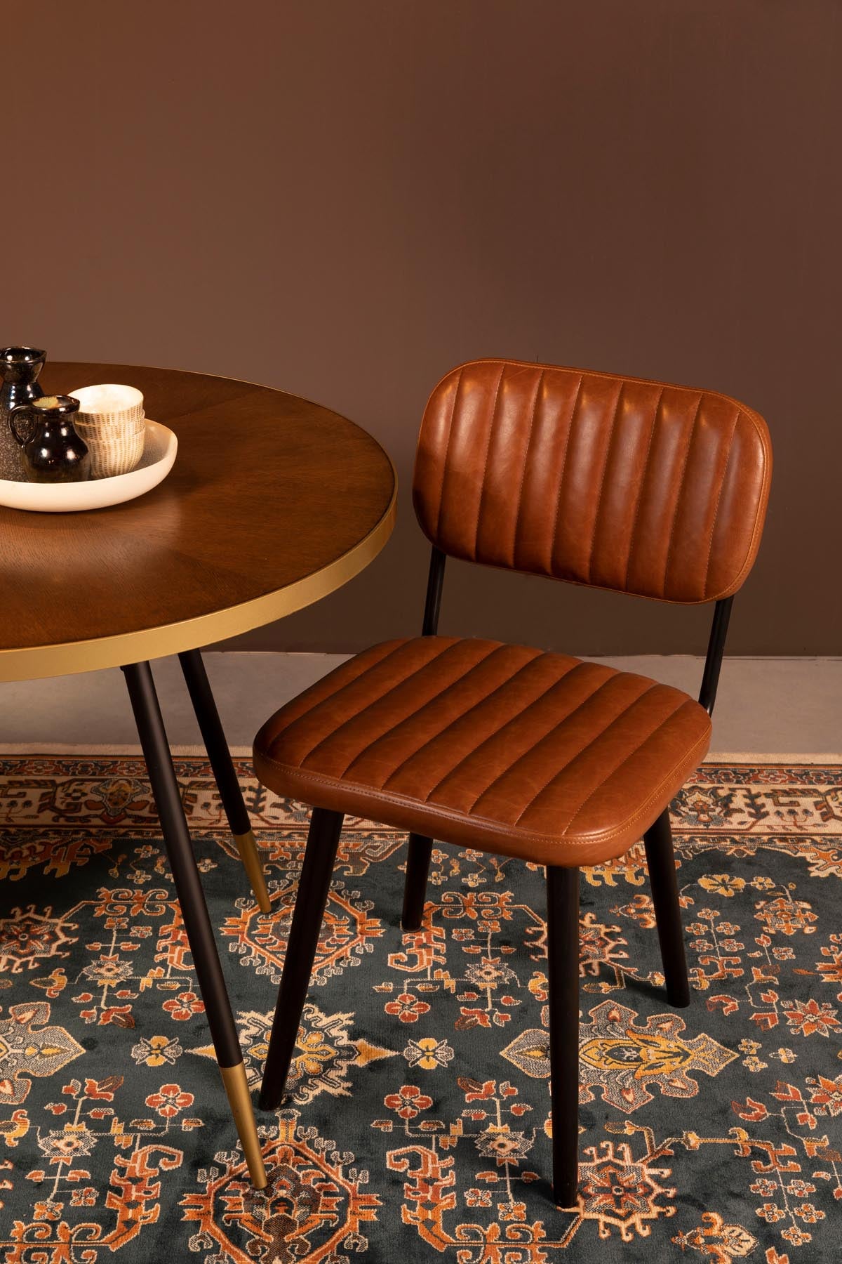 Stuhl JAKE WORN in Braun präsentiert im Onlineshop von KAQTU Design AG. Stuhl ist von White Label Living