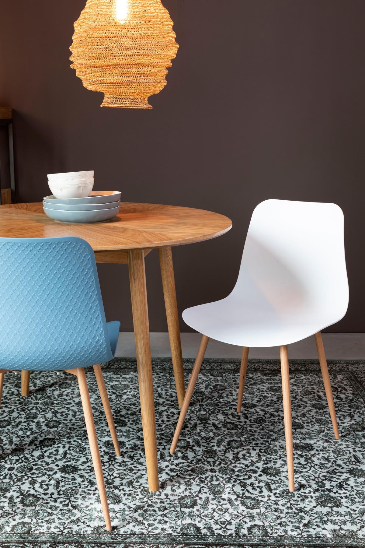 Stuhl LEON in Weiss präsentiert im Onlineshop von KAQTU Design AG. Stuhl ist von White Label Living