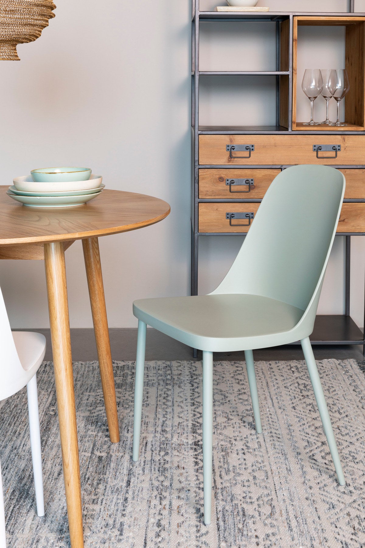 Stuhl PIP in Minze präsentiert im Onlineshop von KAQTU Design AG. Stuhl ist von White Label Living