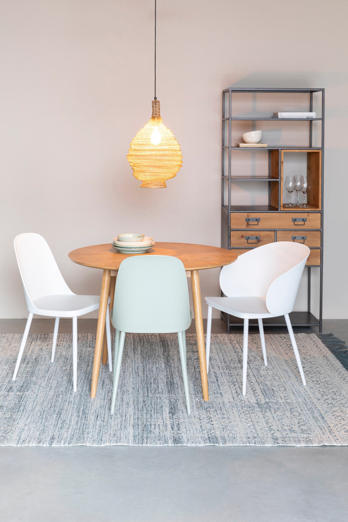 Stuhl PIP in Minze präsentiert im Onlineshop von KAQTU Design AG. Stuhl ist von White Label Living