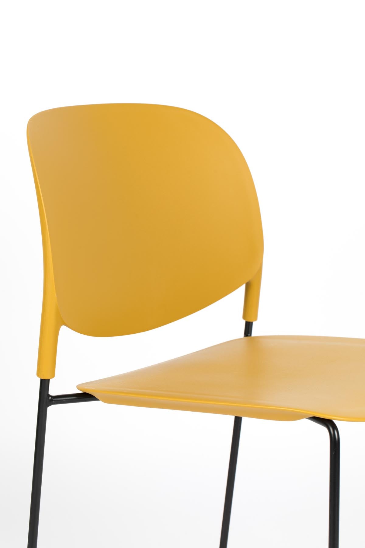 Stuhl STACKS in Ocker präsentiert im Onlineshop von KAQTU Design AG. Stuhl ist von White Label Living