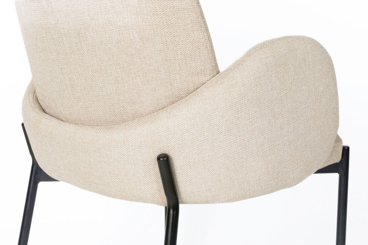 Tjarda Stuhl Taupe in Grey präsentiert im Onlineshop von KAQTU Design AG. Stuhl mit Armlehne ist von White Label Living