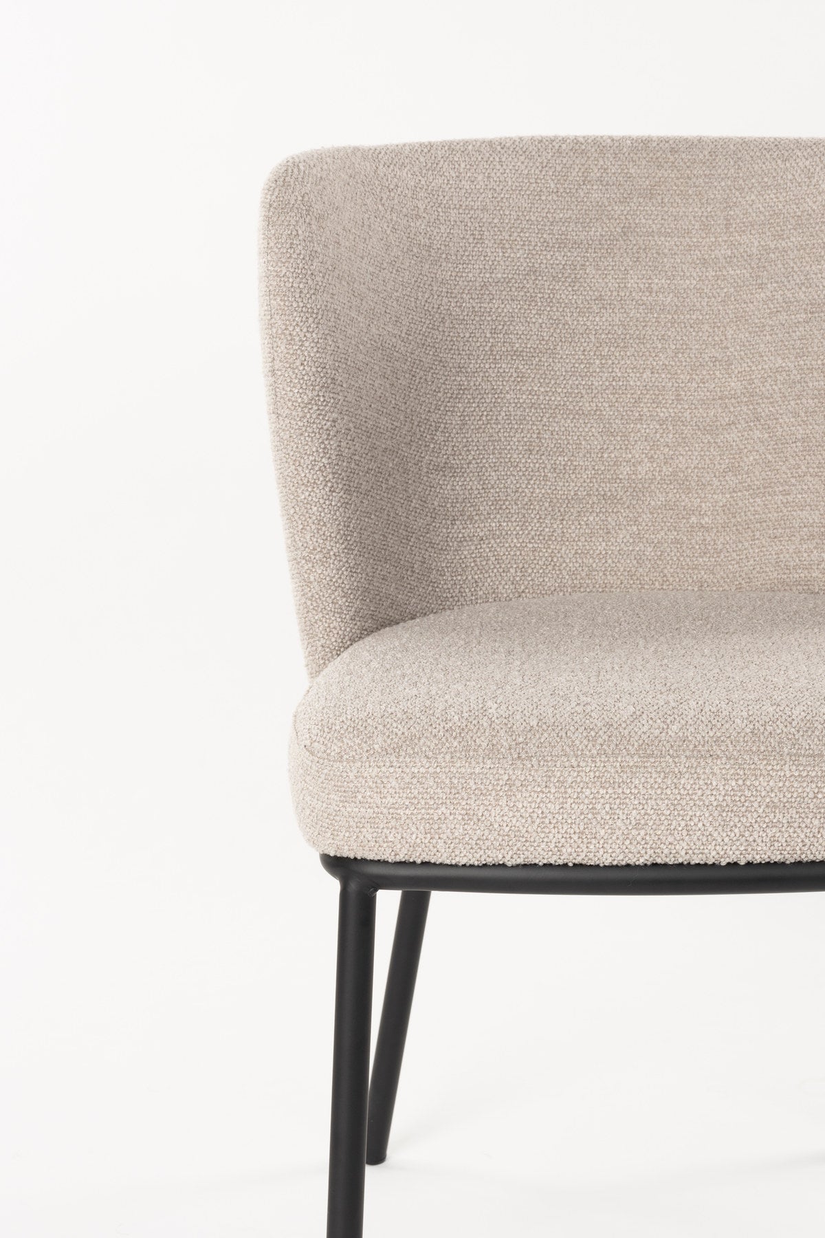 Guus Stuhl Beige in beige präsentiert im Onlineshop von KAQTU Design AG. Schalenstuhl ist von White Label Living