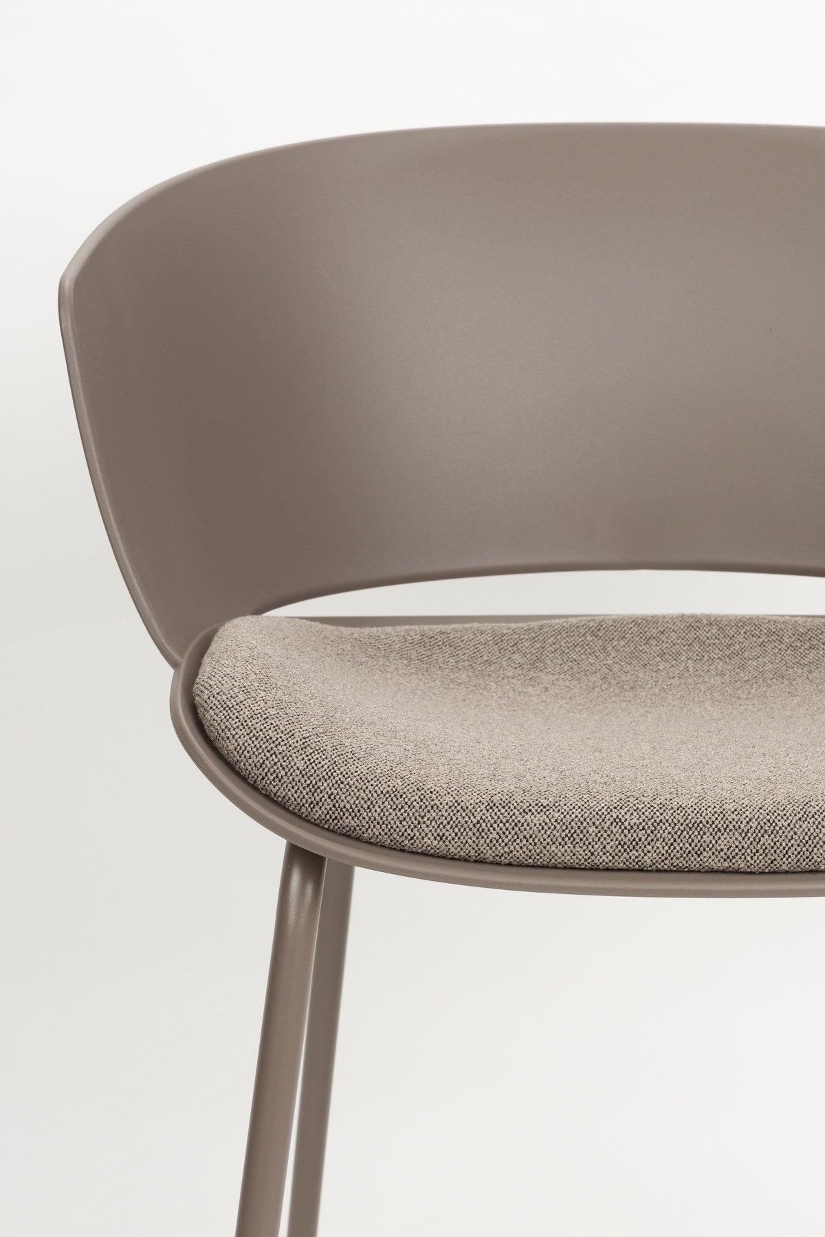 Stuhl Jessica Grey in Grau präsentiert im Onlineshop von KAQTU Design AG. Stuhl mit Armlehne ist von White Label Living