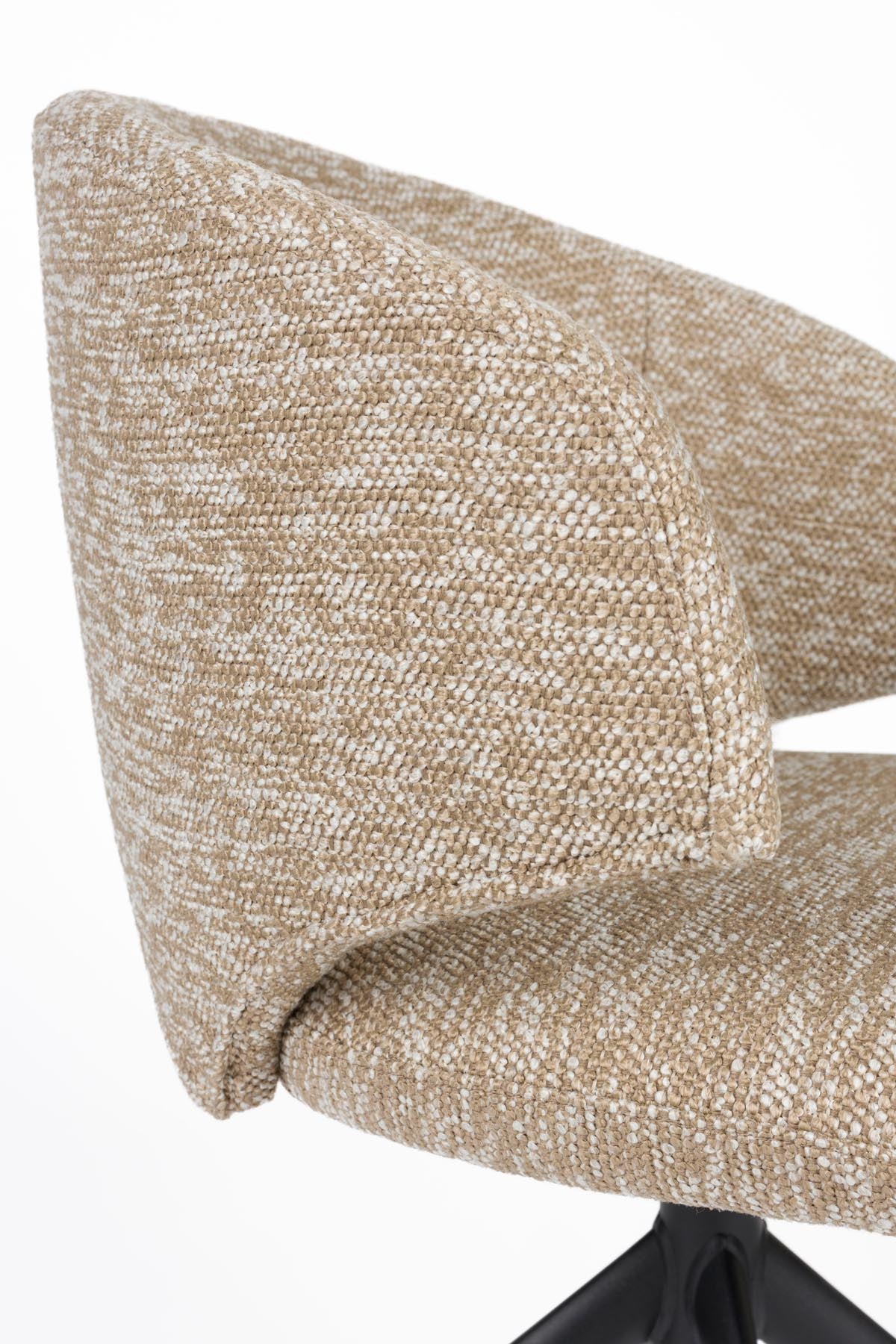 Stuhl Balado Braun in Braun präsentiert im Onlineshop von KAQTU Design AG. Schalenstuhl ist von White Label Living