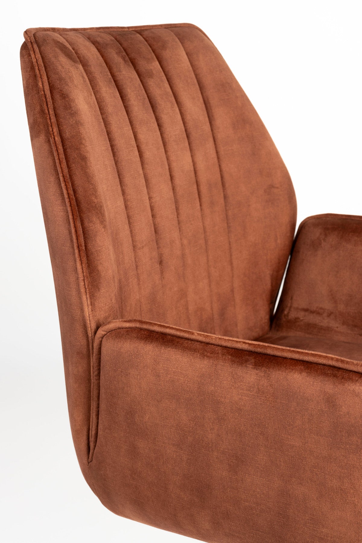 Armlehnstuhl Jamie in Braun präsentiert im Onlineshop von KAQTU Design AG. Stuhl mit Armlehne ist von White Label Living