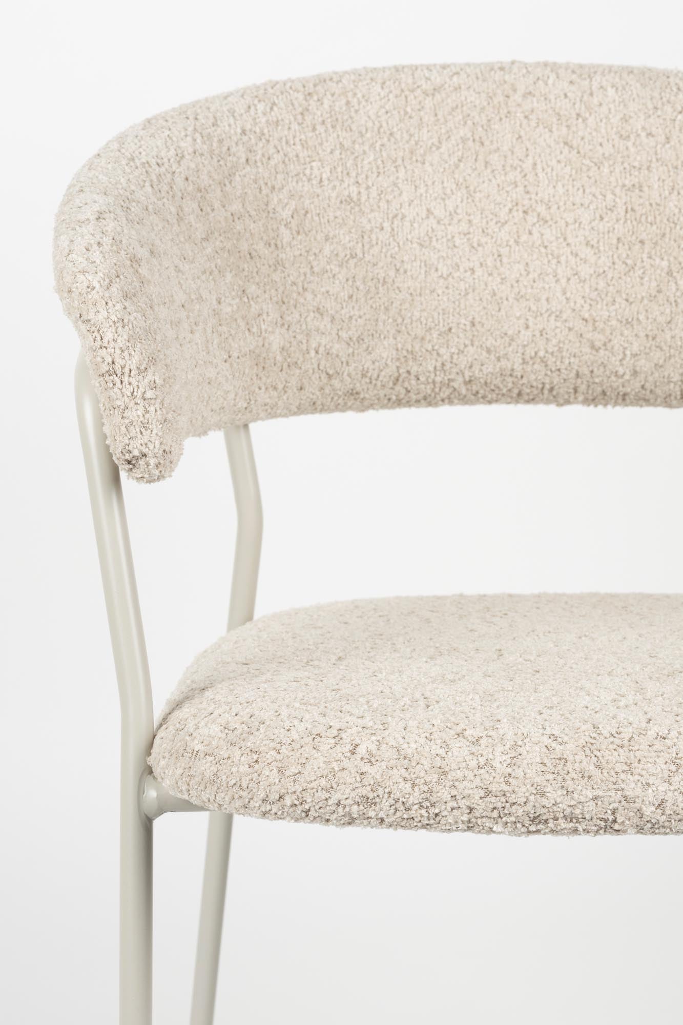 Armlehnstuhl Zeri Off White in beige präsentiert im Onlineshop von KAQTU Design AG. Stuhl mit Armlehne ist von White Label Living