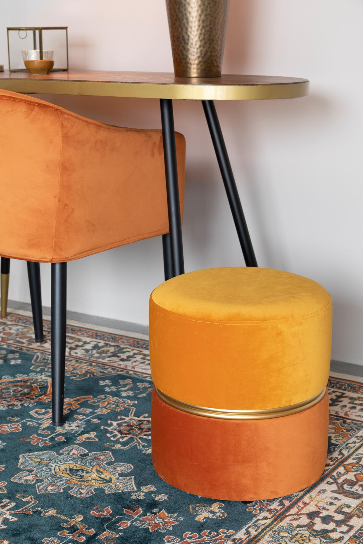 Hocker BUBBLY in Orange präsentiert im Onlineshop von KAQTU Design AG. Pouf ist von White Label Living