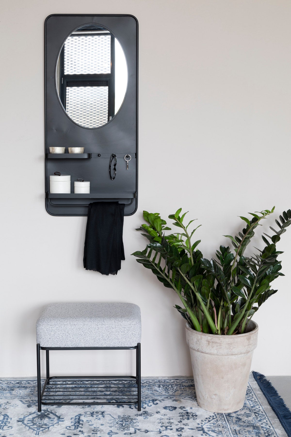 Hocker Milou in Grau präsentiert im Onlineshop von KAQTU Design AG. Hocker ist von White Label Living