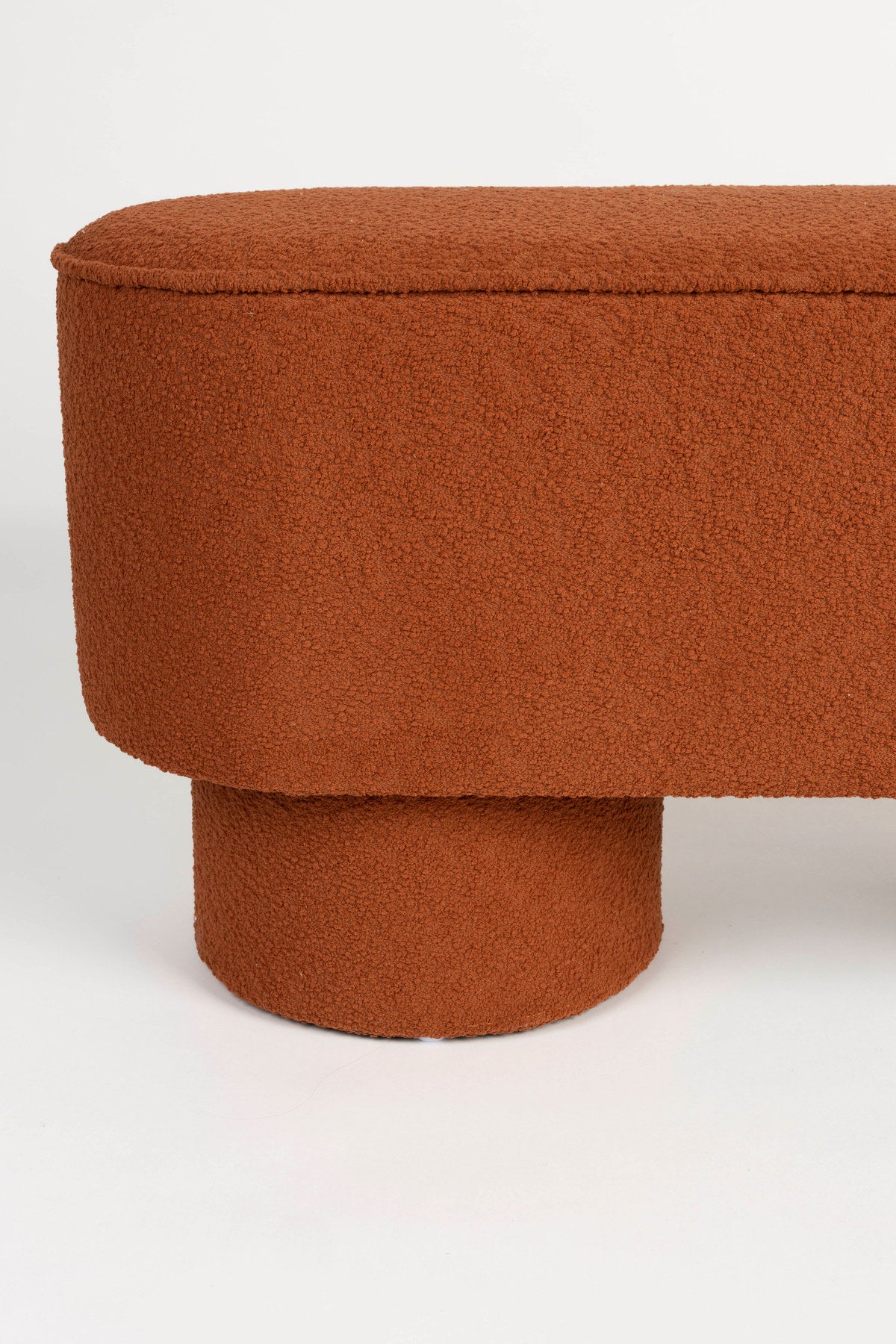 Bank Marcos in Rotbraun präsentiert im Onlineshop von KAQTU Design AG. Sitzbank ist von White Label Living