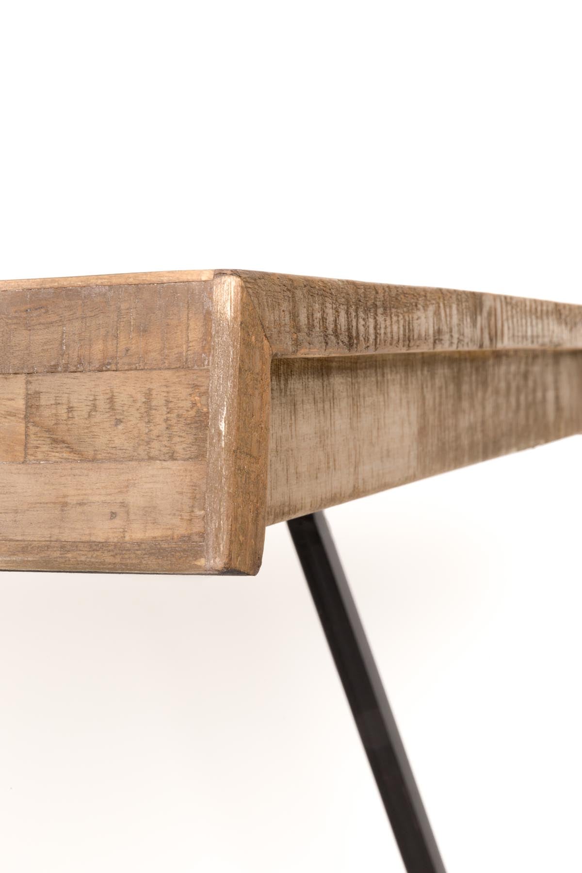 Tisch Suri in Natur präsentiert im Onlineshop von KAQTU Design AG. Esstisch ist von White Label Living