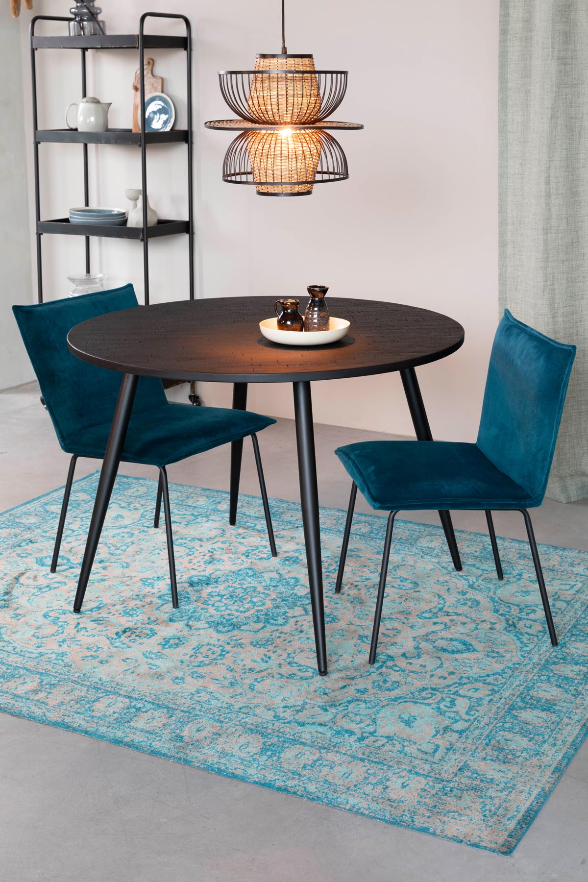 Tisch MO in Schwarz präsentiert im Onlineshop von KAQTU Design AG. Esstisch ist von White Label Living