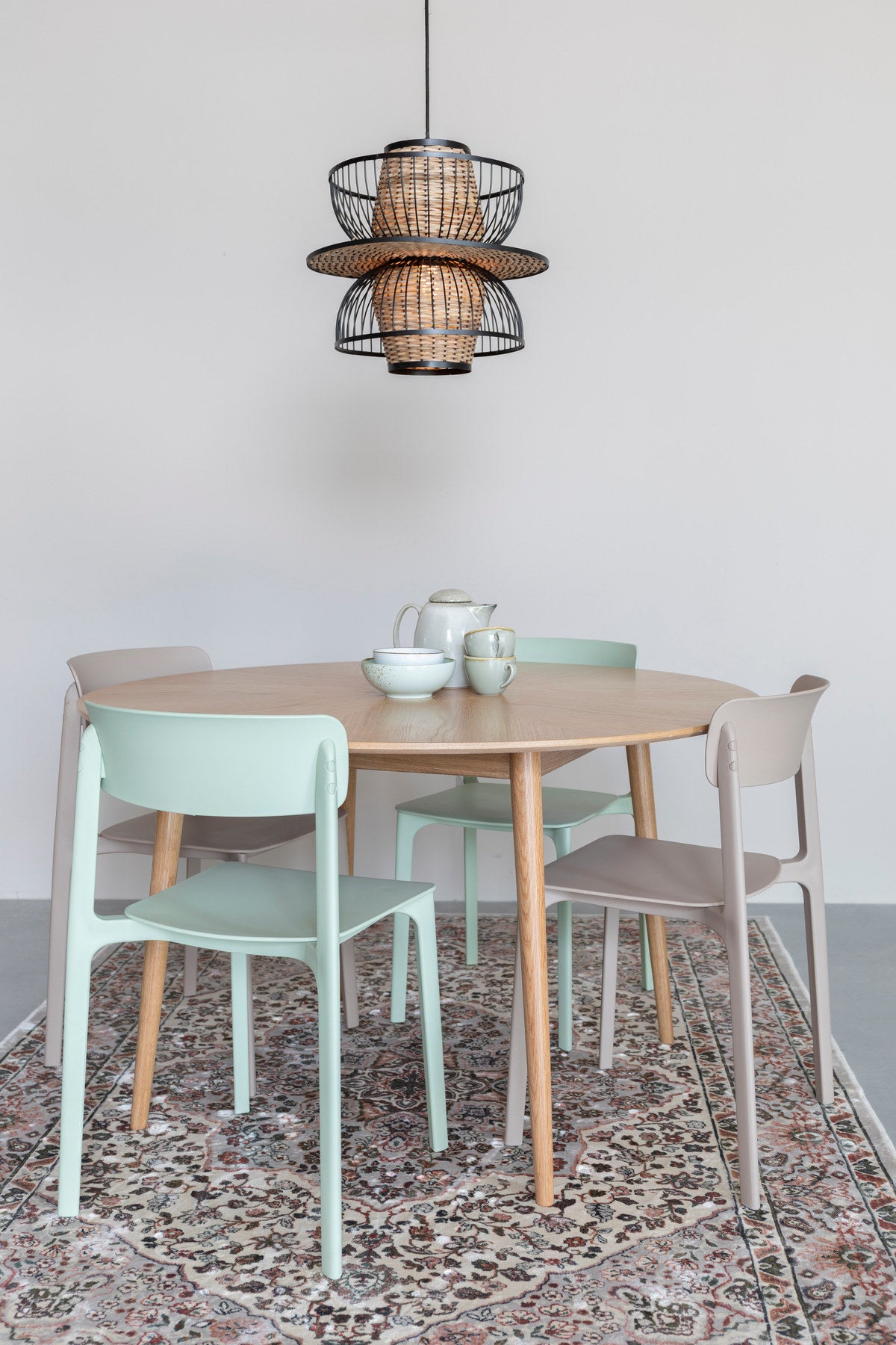 Tisch Fabio rund in Natur präsentiert im Onlineshop von KAQTU Design AG. Esstisch ist von White Label Living