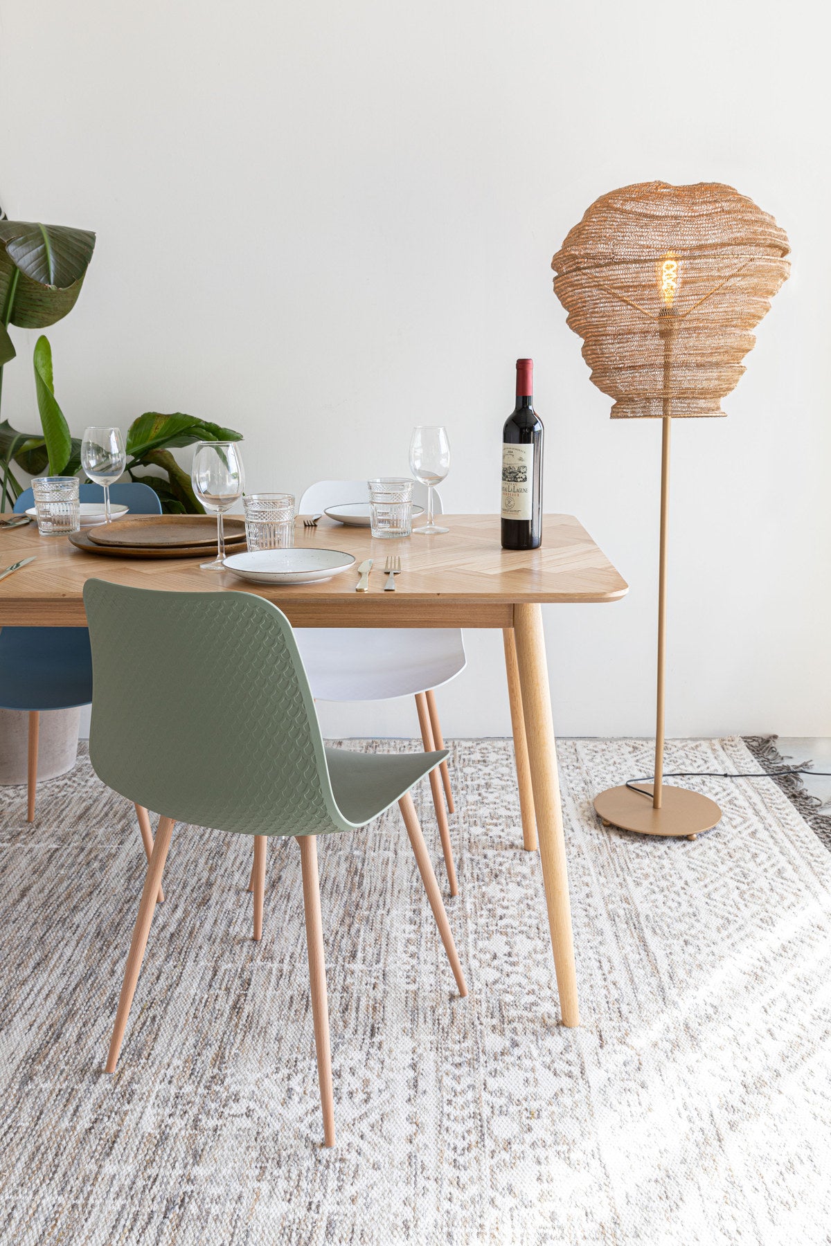 Tisch Fabio in Braun präsentiert im Onlineshop von KAQTU Design AG. Esstisch ist von White Label Living