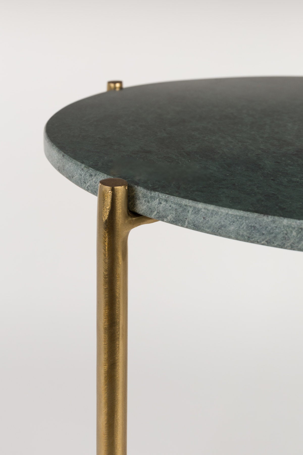 Beistelltisch TIMPA MARBLE in Grün präsentiert im Onlineshop von KAQTU Design AG. Couchtisch ist von White Label Living
