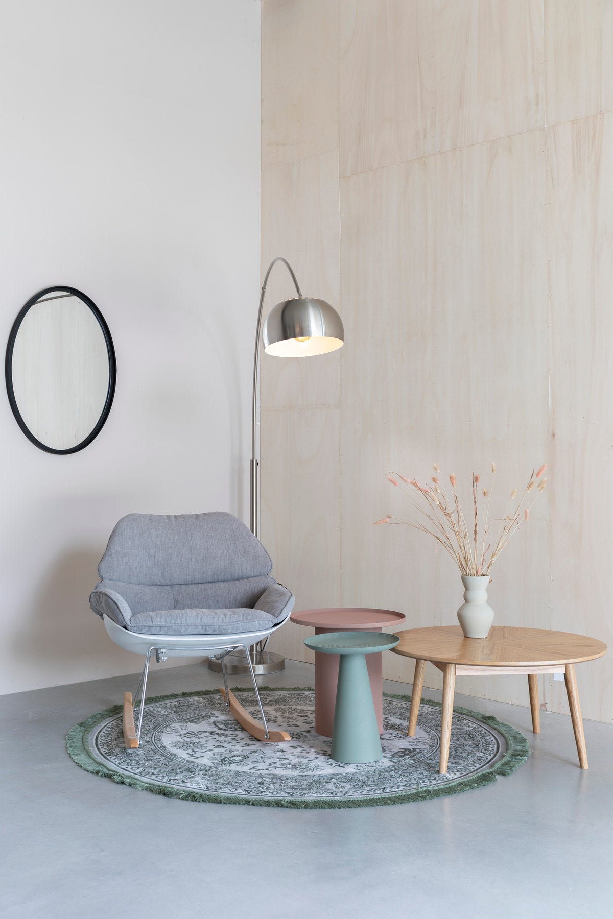 Beistelltisch Ringar in Rosa präsentiert im Onlineshop von KAQTU Design AG. Beistelltisch ist von White Label Living