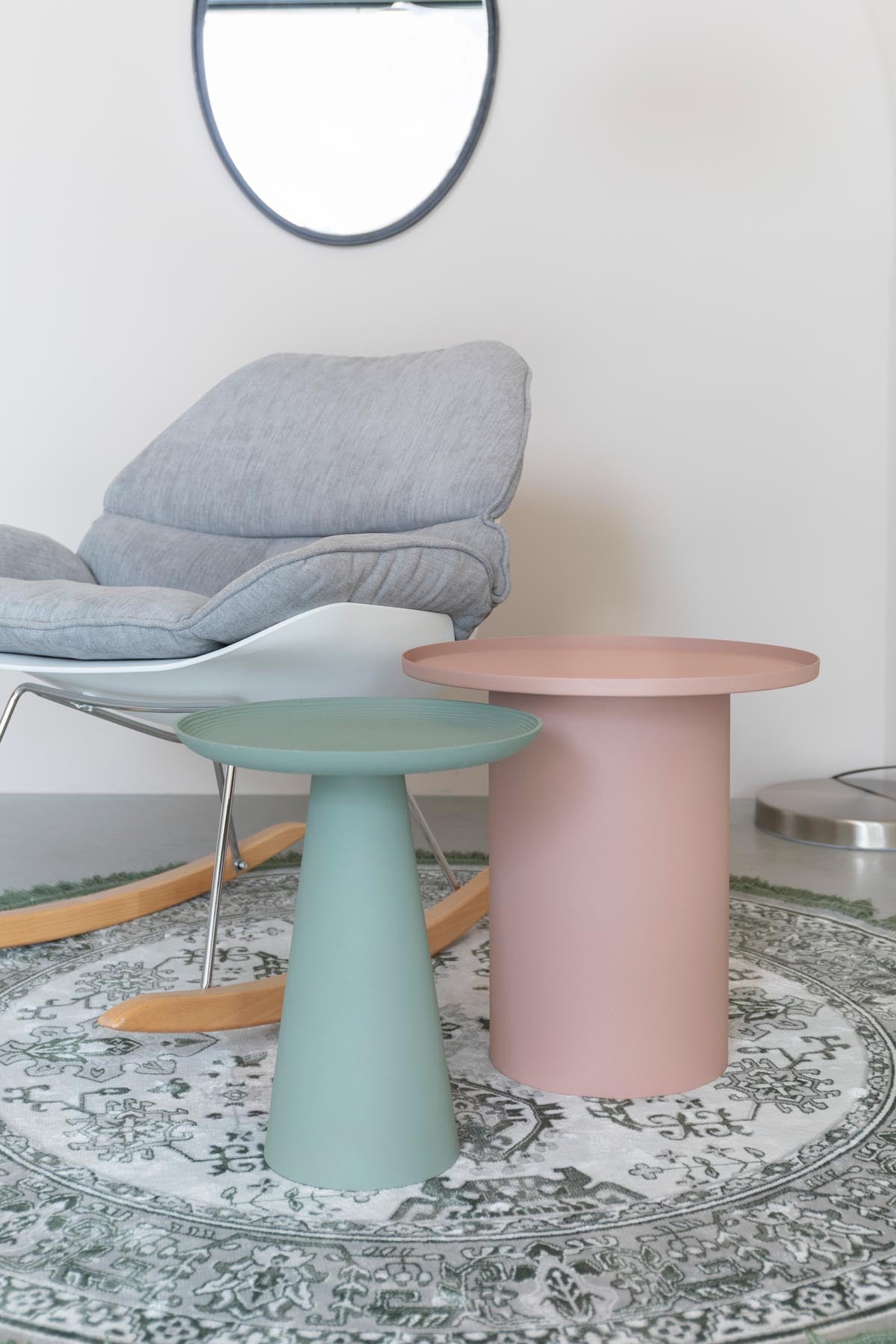 Beistelltisch Ringar in Grün präsentiert im Onlineshop von KAQTU Design AG. Beistelltisch ist von White Label Living