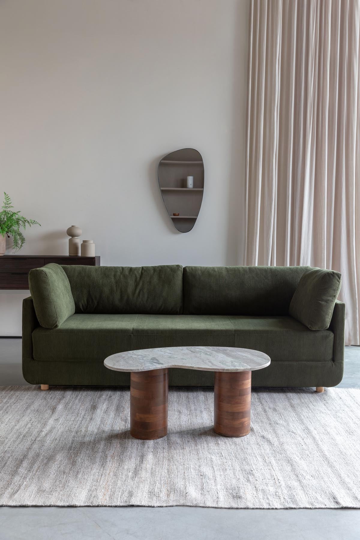 Peli Couchtisch in beige präsentiert im Onlineshop von KAQTU Design AG. Couchtisch ist von White Label Living