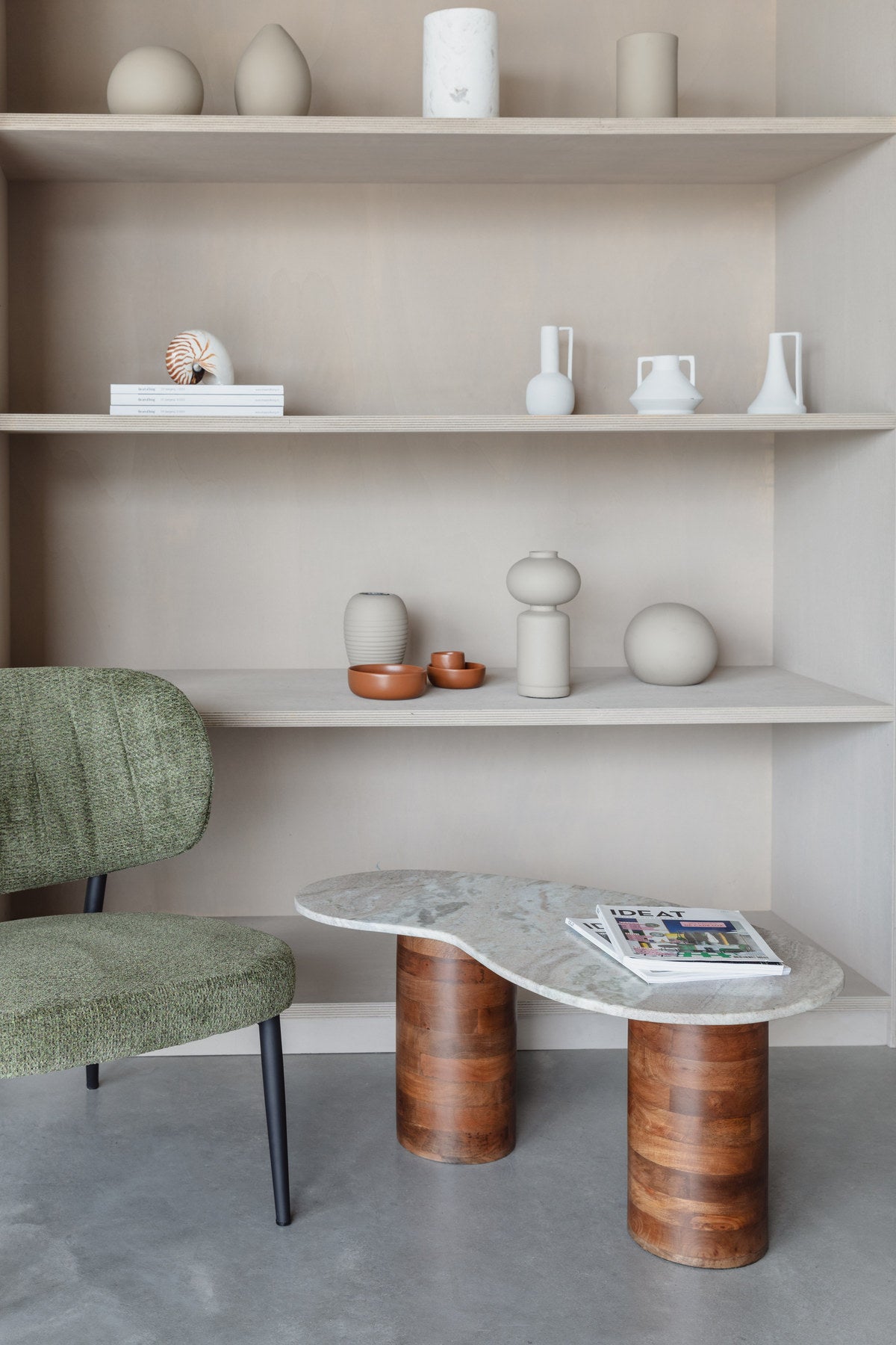 Peli Couchtisch in beige präsentiert im Onlineshop von KAQTU Design AG. Couchtisch ist von White Label Living
