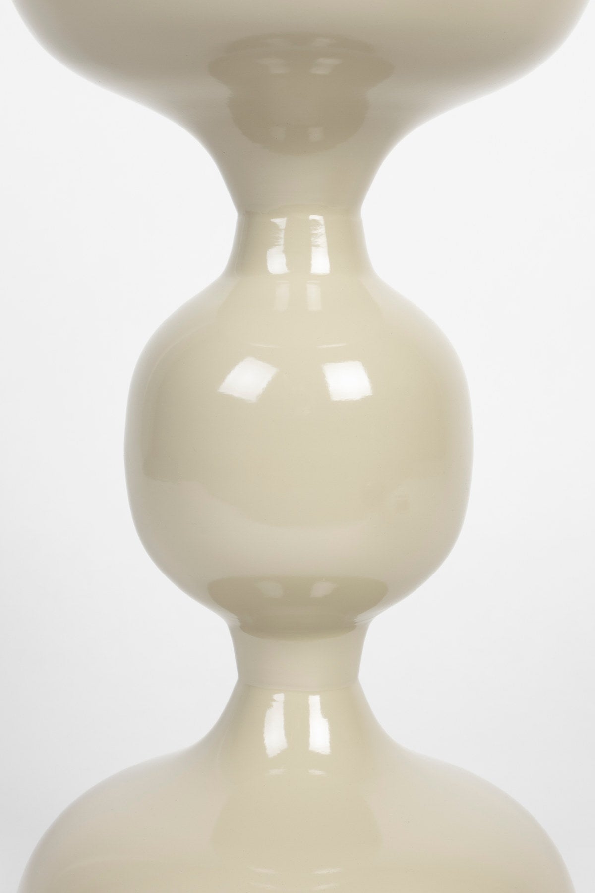 Lars Beistelltisch Elfenbein in Weiss präsentiert im Onlineshop von KAQTU Design AG. Beistelltisch ist von White Label Living