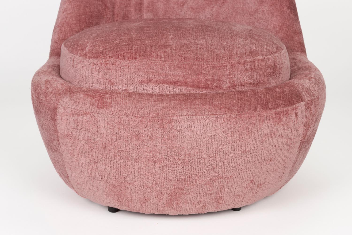 Moderner Nash Sessel von White Label Living, stilvoll und bequem, ideal für elegante und gemütliche Wohnbereiche.