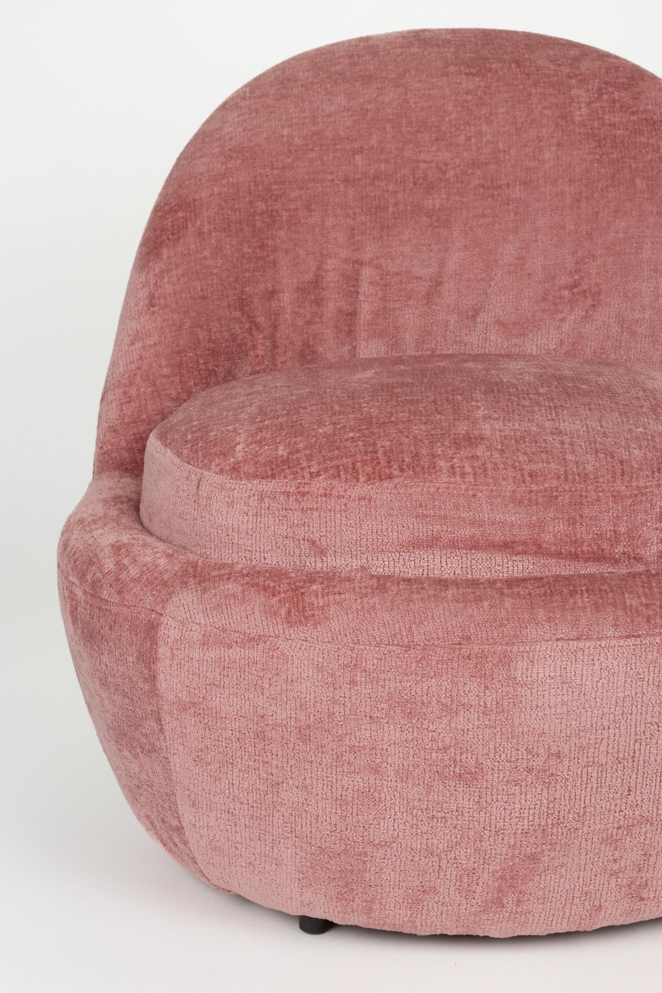 Moderner Nash Sessel von White Label Living, stilvoll und bequem, ideal für zeitgemäße und einladende Wohnräume.
