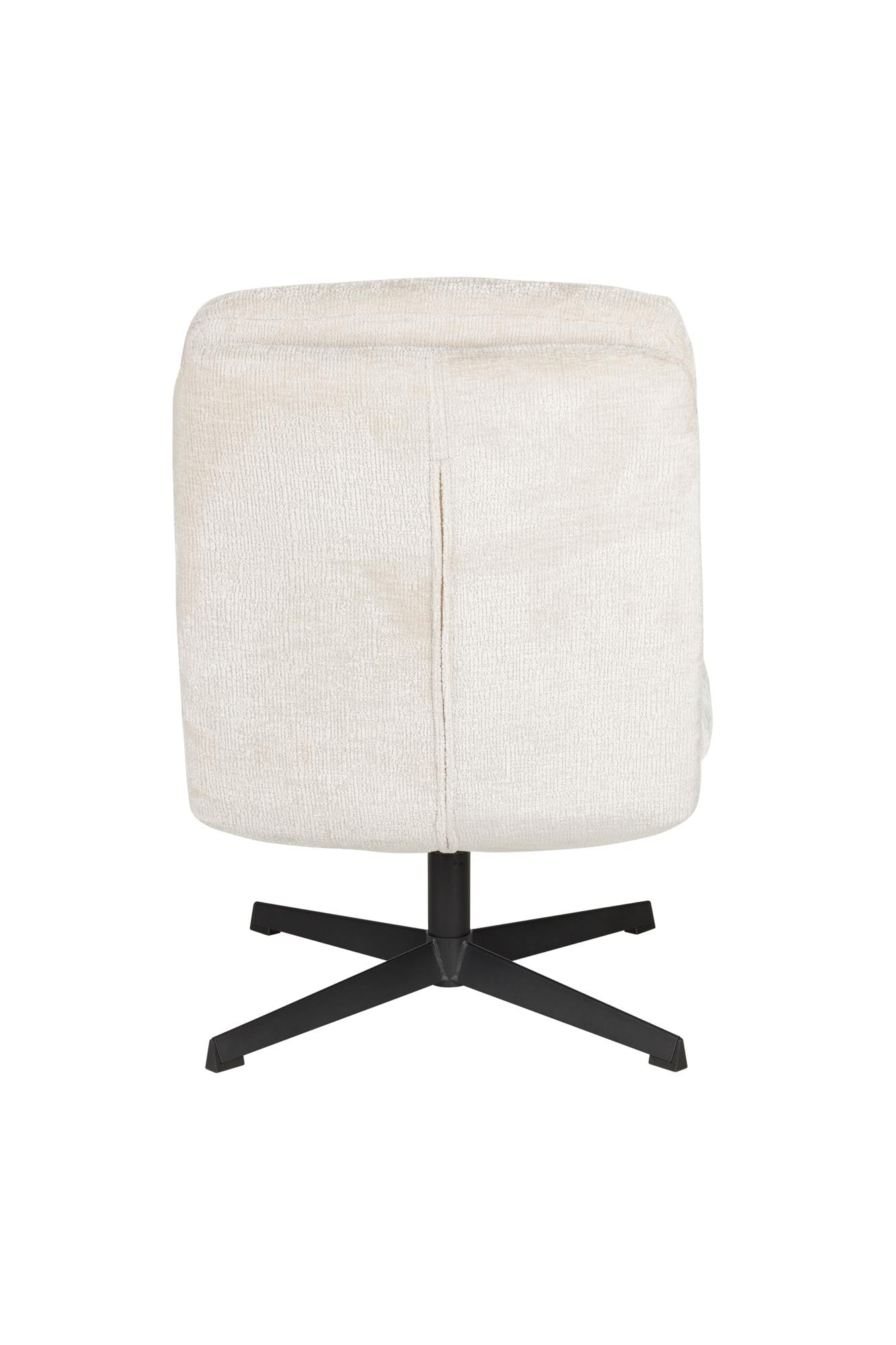 Der Kai Sessel von White Label Living kombiniert modernes Design mit Komfort, ideal für stilvolle Wohnräume.