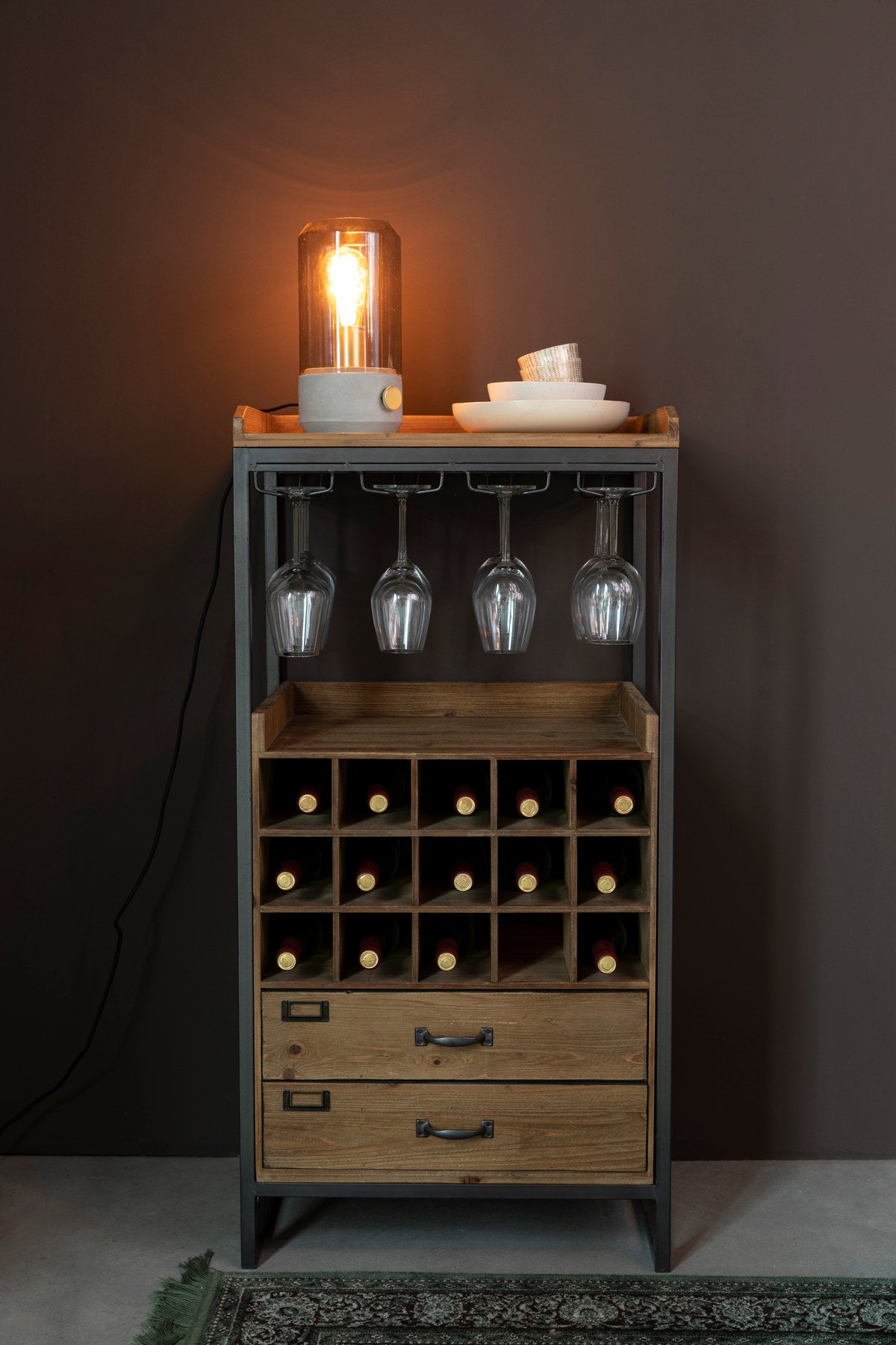 Cabinet EDGAR in Braun/Natur präsentiert im Onlineshop von KAQTU Design AG. Vitrine ist von White Label Living