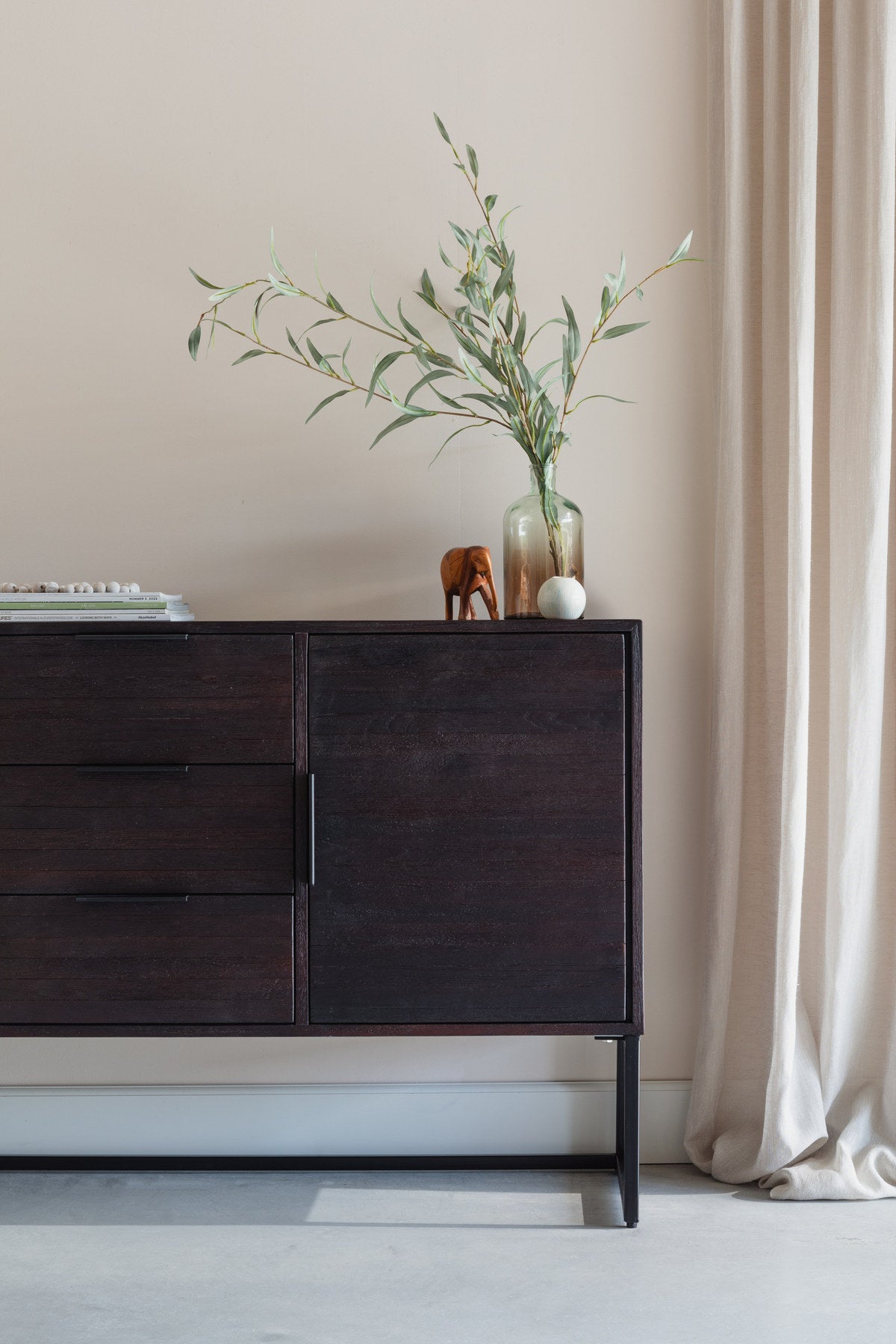Sideboard Webster hoch in Braun präsentiert im Onlineshop von KAQTU Design AG. High-Sideboard ist von White Label Living