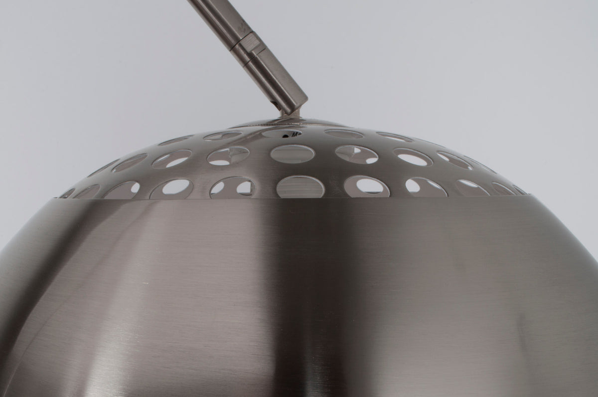 Stehleuchte Bow in Silber präsentiert im Onlineshop von KAQTU Design AG. Stehleuchte ist von White Label Living