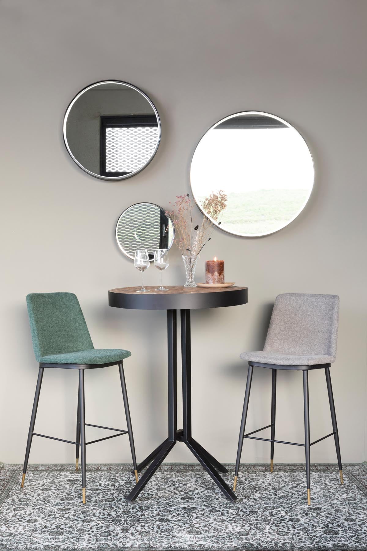 Spiegel Raj in Schwarz präsentiert im Onlineshop von KAQTU Design AG. Spiegel ist von White Label Living