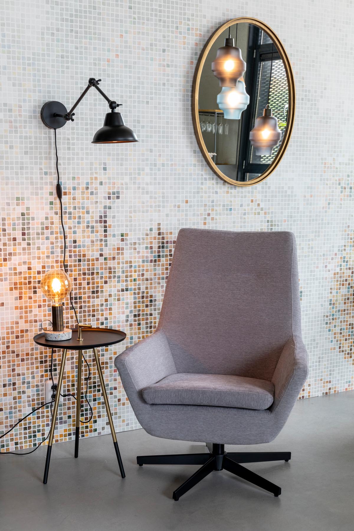 Spiegel MATZ OVAL in Gold präsentiert im Onlineshop von KAQTU Design AG. Wandspiegel ist von White Label Living