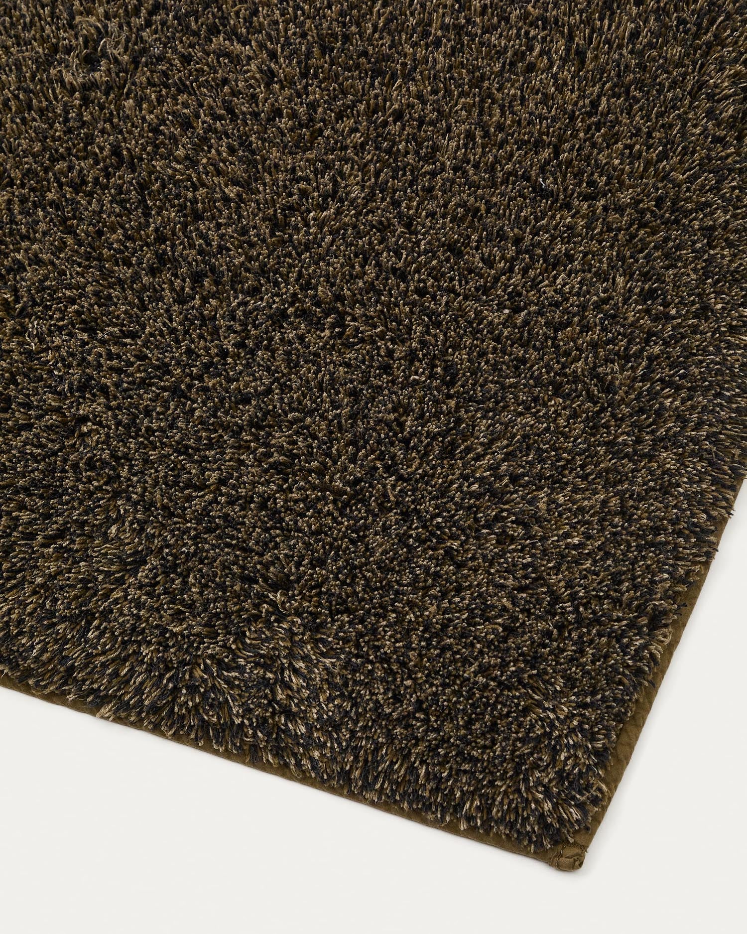 Weiche, grüne Baumwoll-Badematte (50x70 cm) von Kave Home – ideal für Komfort und Sicherheit in Ihrem Badezimmer. Stilvolles Design für jeden Raum.