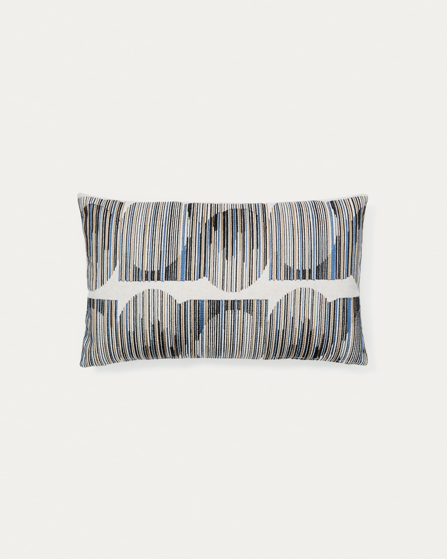 Kissenbezug Log mit grafischer Stickerei mehrfarbig 30 x 50 cm in Blau präsentiert im Onlineshop von KAQTU Design AG. Deko Kissenbezug ist von Kave Home