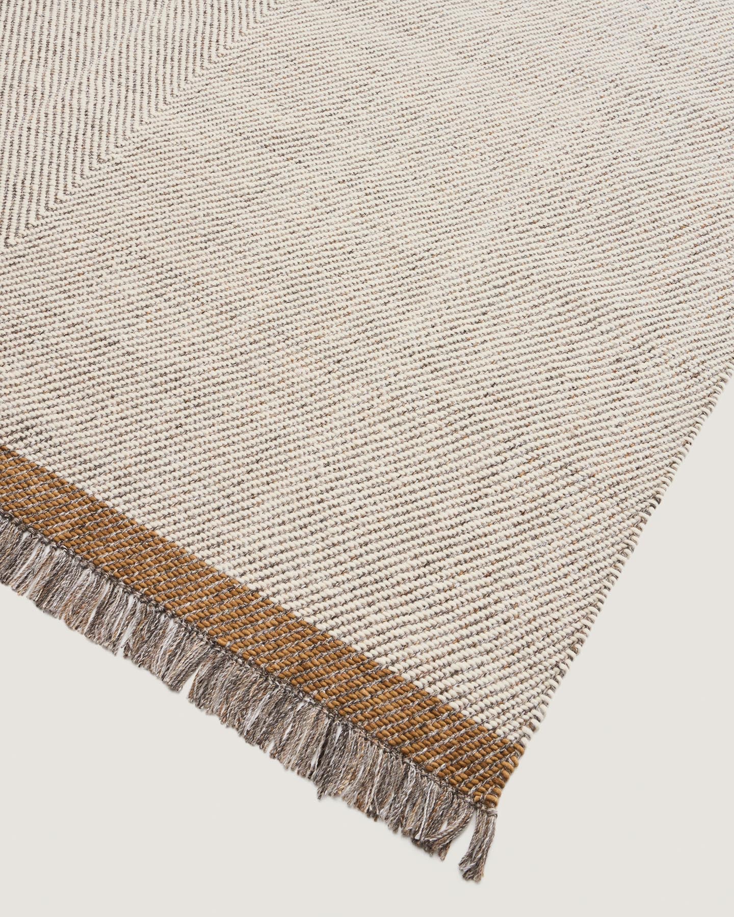 Wollteppich Brina mit Jacquard-Fischgrätmuster, beige, 300 x 200 cm in Beige präsentiert im Onlineshop von KAQTU Design AG. Teppich ist von Kave Home