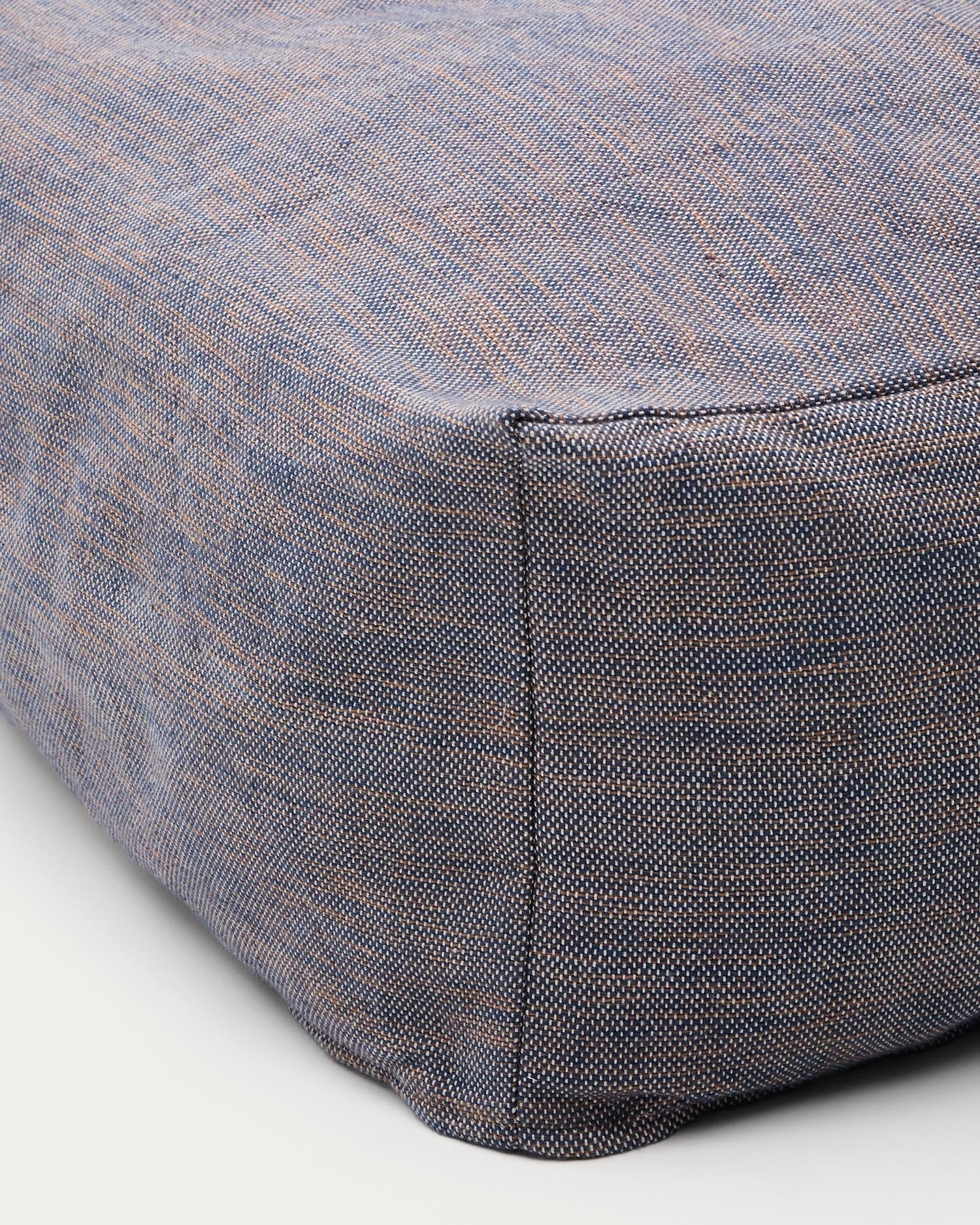 Pouf Vedell 100 % PET dunkelblau 60 x 60 x 30 cm   in Dunkelblau präsentiert im Onlineshop von KAQTU Design AG. Pouf ist von Kave Home