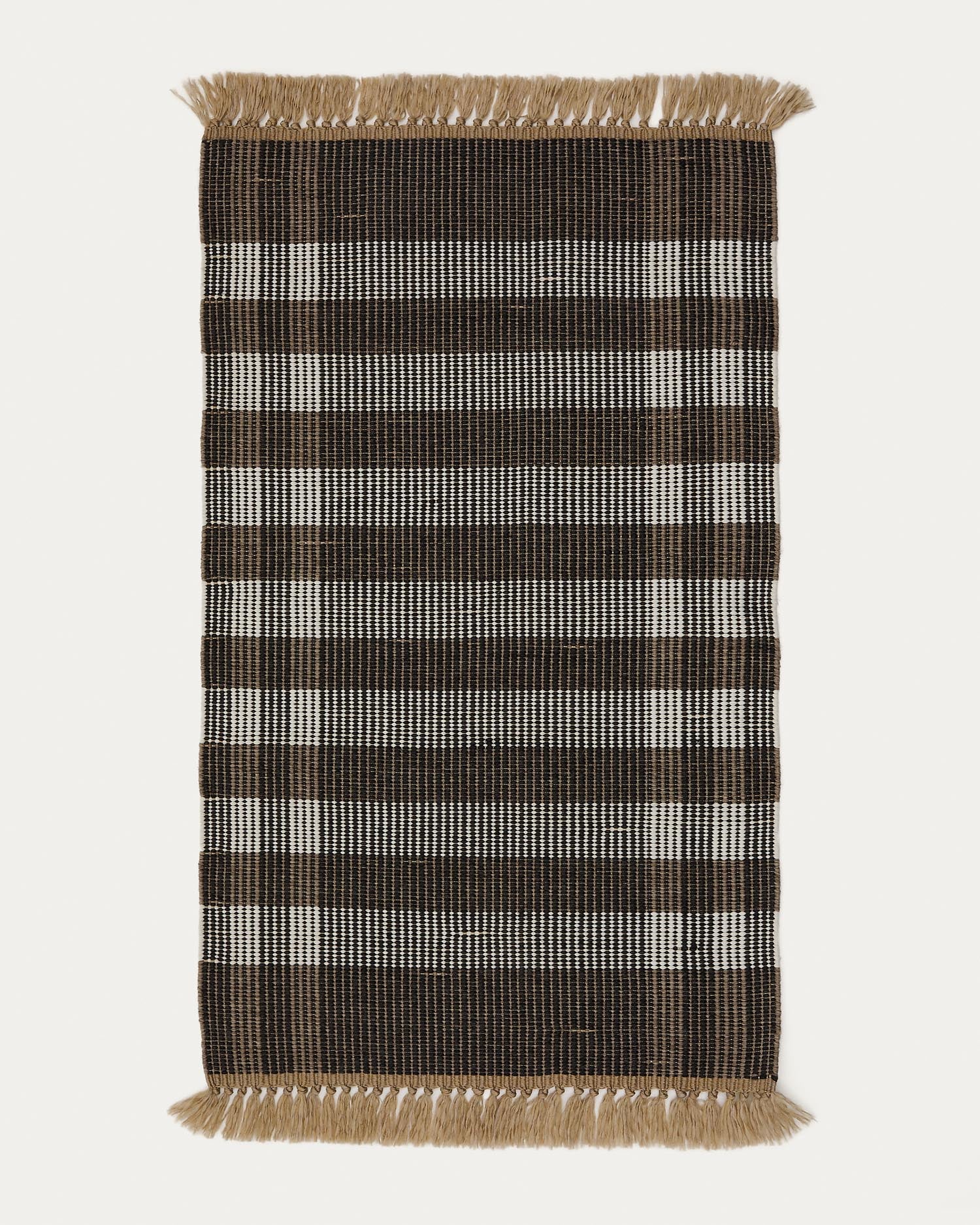 Teppich Barani aus synthetischen Fasern braun und schwarz 60 x 90 cm   in Schwarz präsentiert im Onlineshop von KAQTU Design AG. Teppich ist von Kave Home
