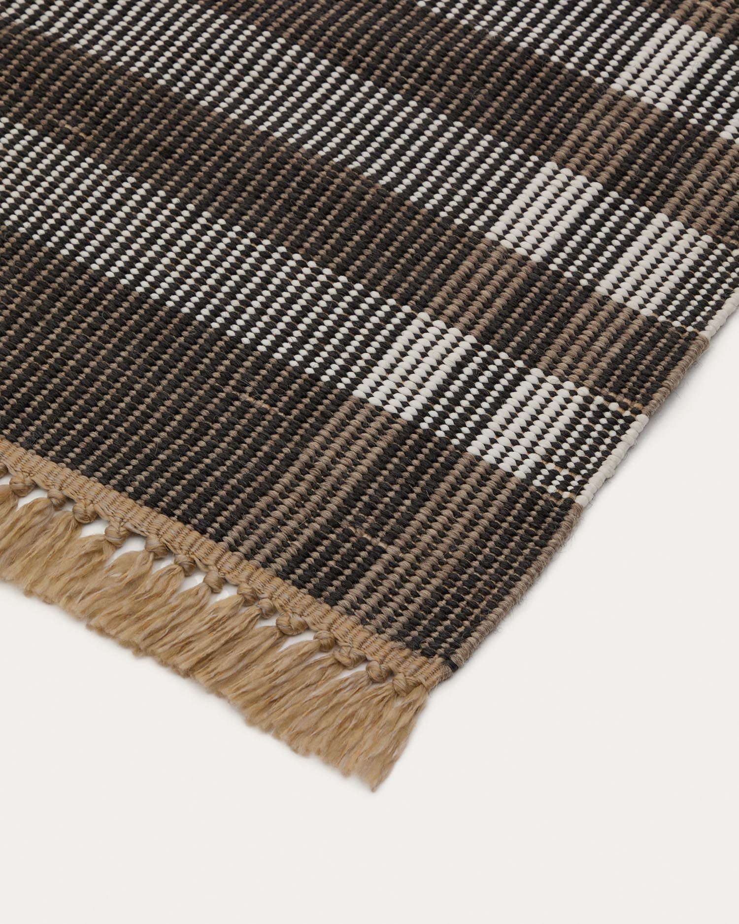 Teppich Barani aus synthetischen Fasern braun und schwarz 60 x 90 cm   in Schwarz präsentiert im Onlineshop von KAQTU Design AG. Teppich ist von Kave Home