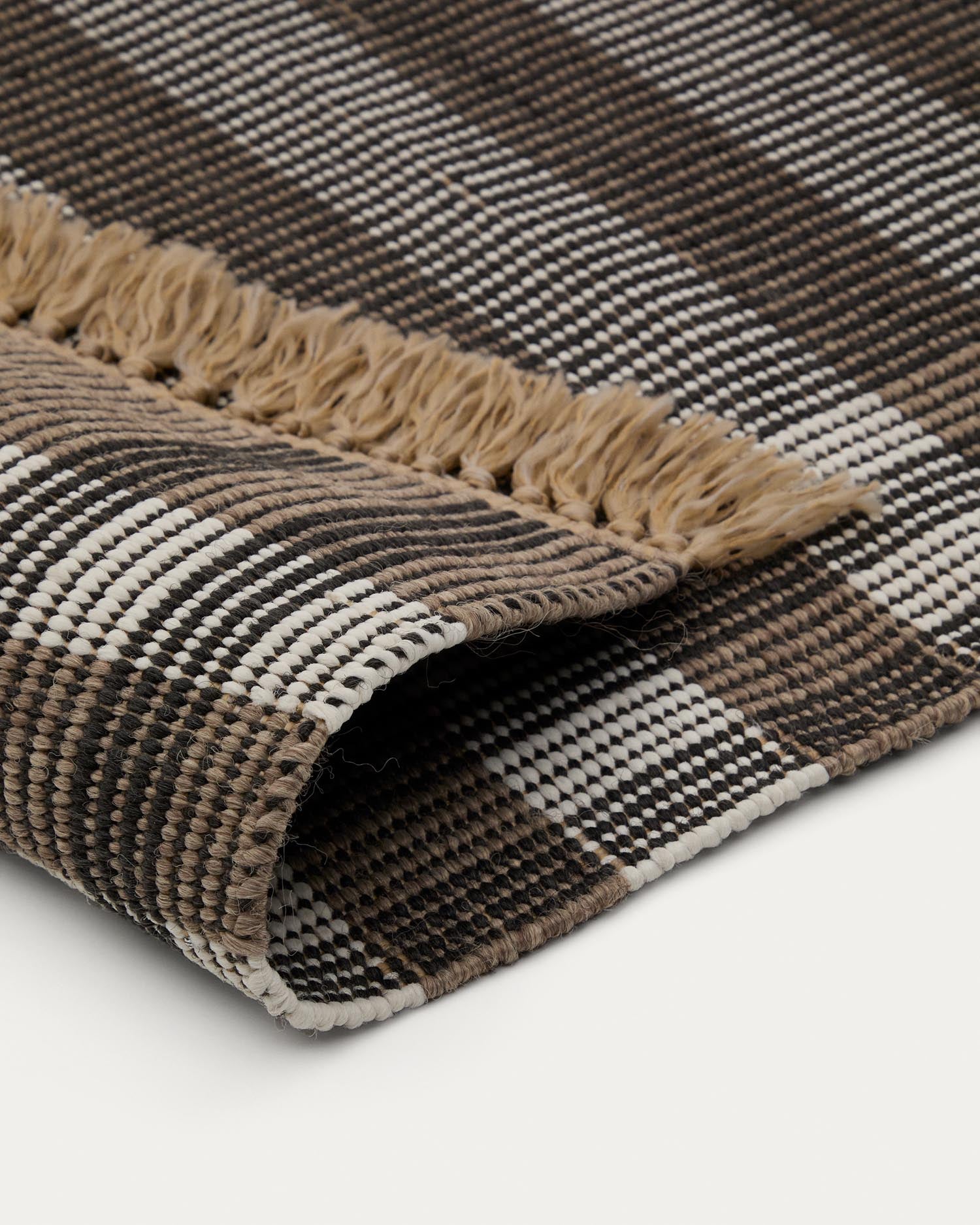 Teppich Barani aus synthetischen Fasern braun und schwarz 60 x 90 cm   in Schwarz präsentiert im Onlineshop von KAQTU Design AG. Teppich ist von Kave Home