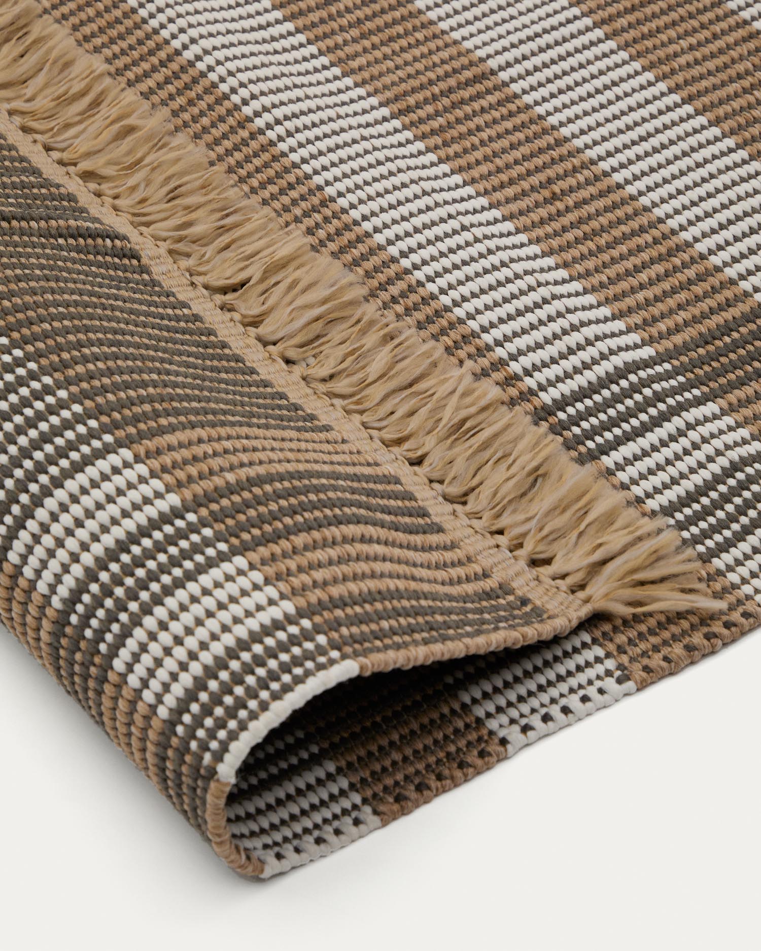 Teppich Barani aus synthetischen Fasern braun und beige 60 x 90 cm   in Beige präsentiert im Onlineshop von KAQTU Design AG. Teppich ist von Kave Home