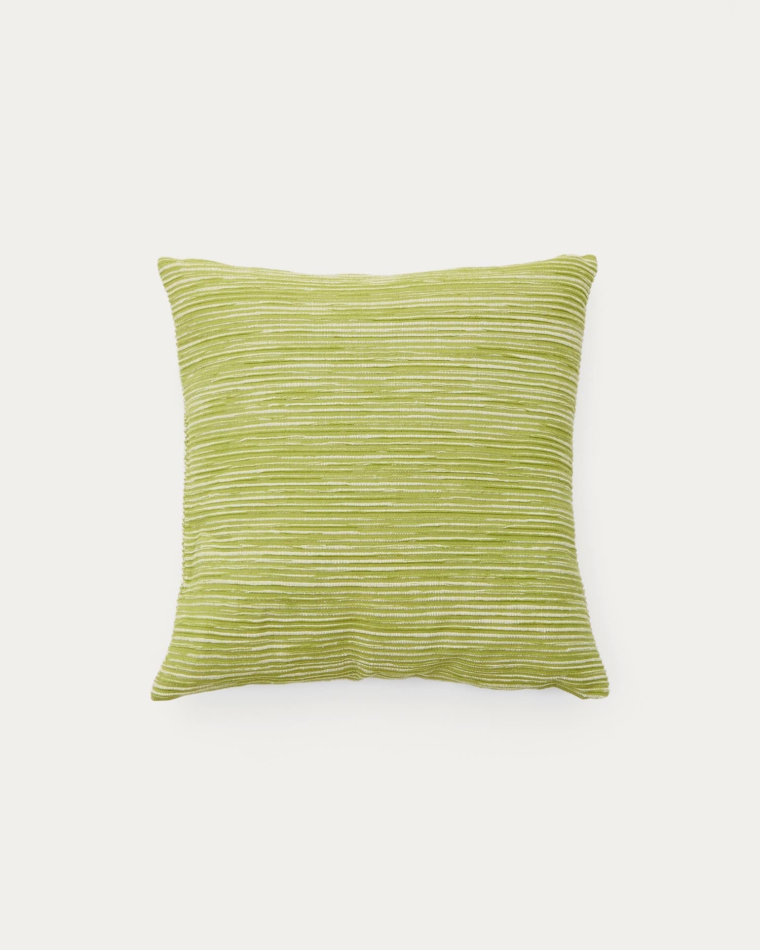 Kissenbezug Niera aus Baumwoll-Jacquard mit grünen Streifen, 45 x 45 cm in Hellgrün präsentiert im Onlineshop von KAQTU Design AG. Deko Kissenbezug ist von Kave Home