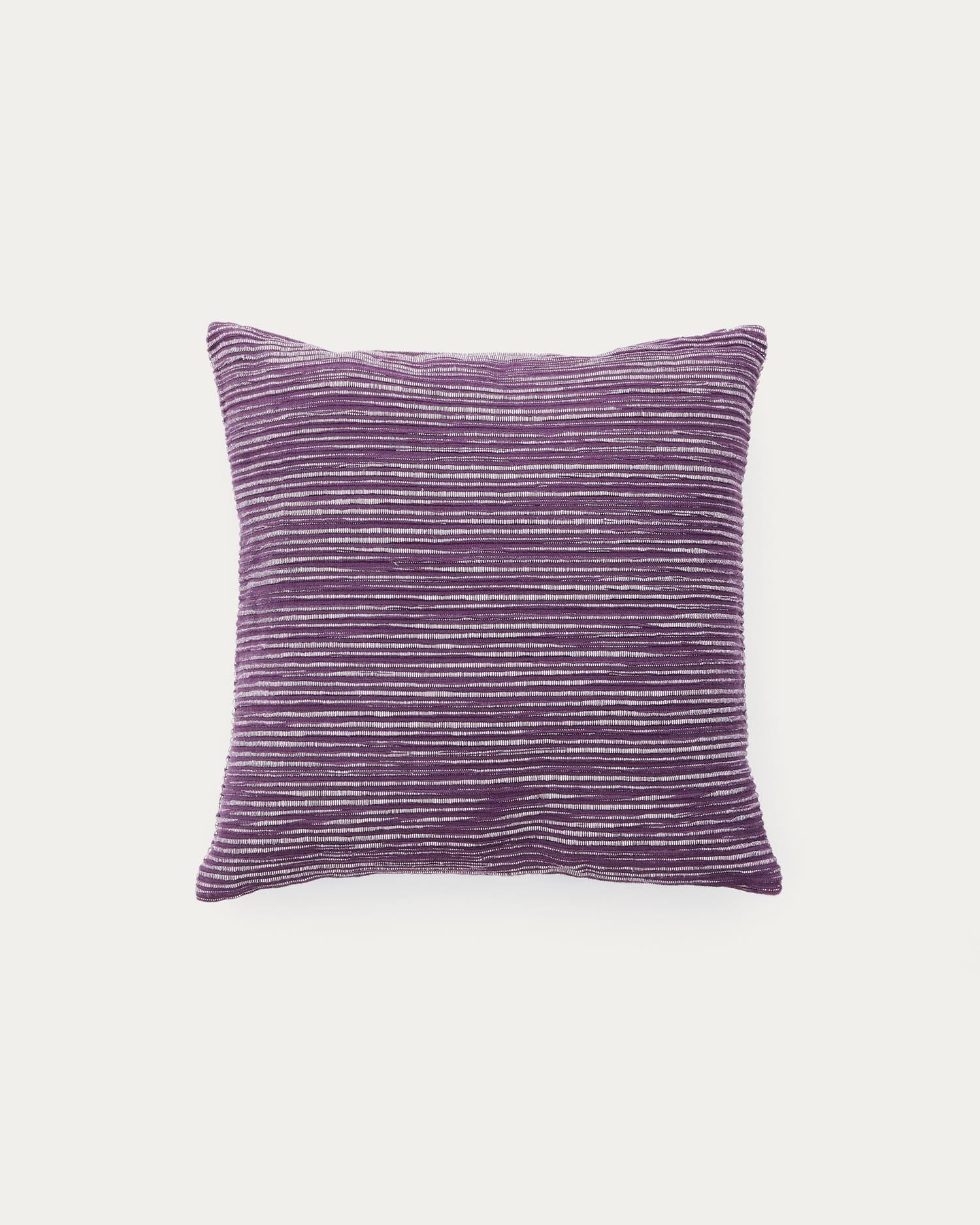 Kissenbezug Niera aus Baumwoll-Jacquard mit violetten Streifen, 45 x 45 cm in Lila präsentiert im Onlineshop von KAQTU Design AG. Deko Kissenbezug ist von Kave Home