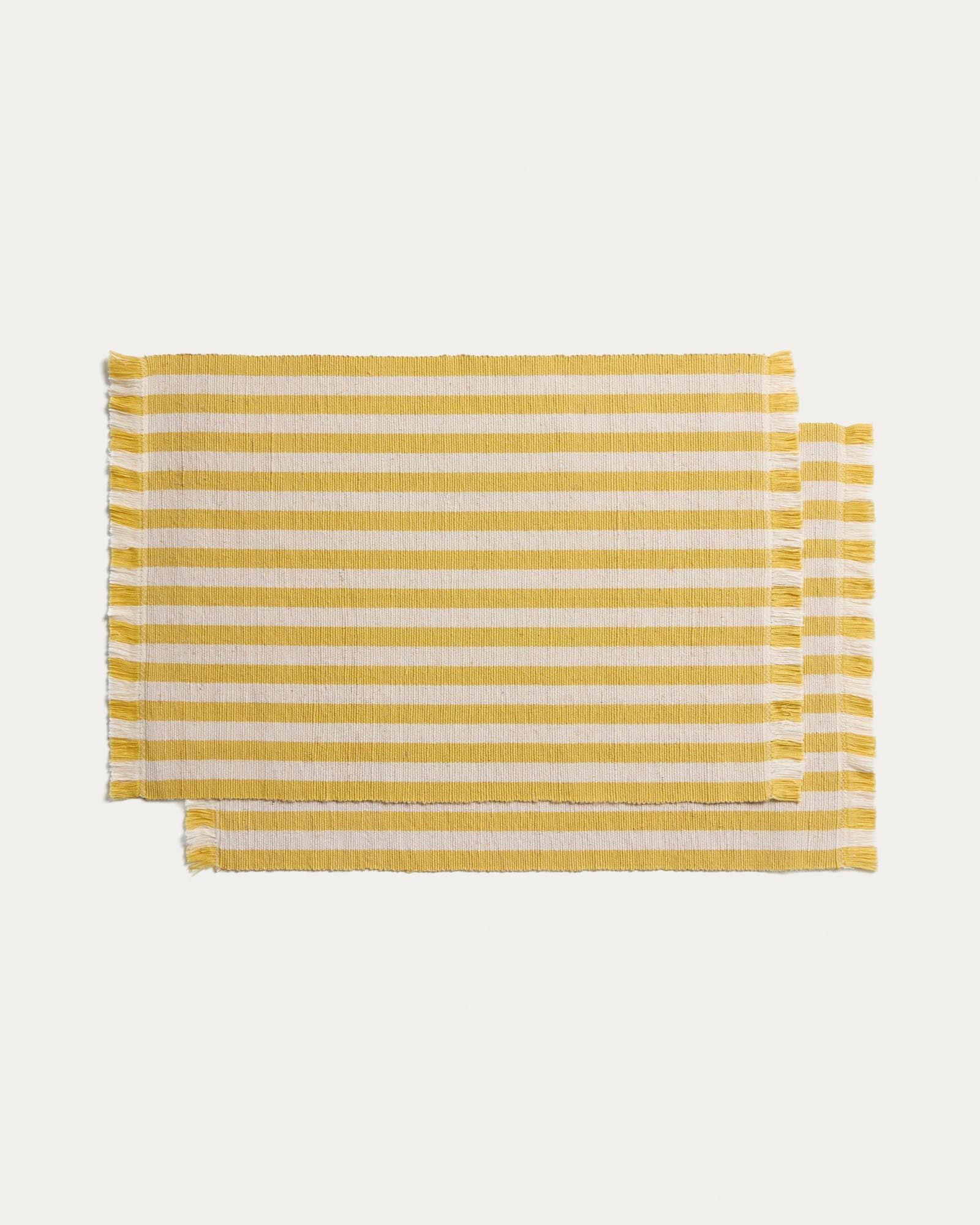 Set Daltan mit 2 Tischsets aus Baumwolle und Jute, gelb gestreift, 35 x 50 cm in Gelb präsentiert im Onlineshop von KAQTU Design AG. Tischset ist von Kave Home